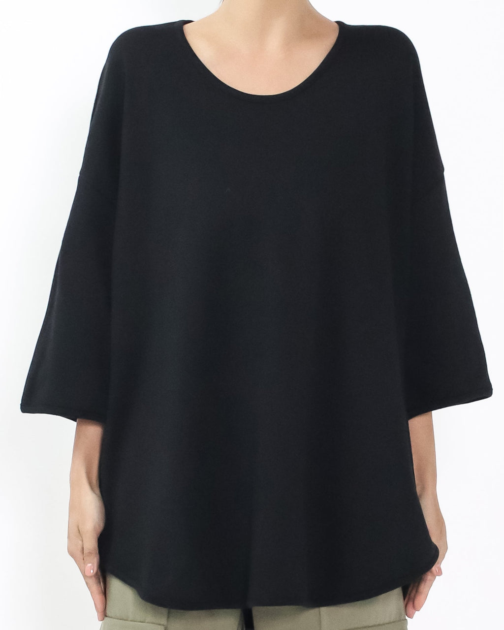 black U hem tee *pre-order*