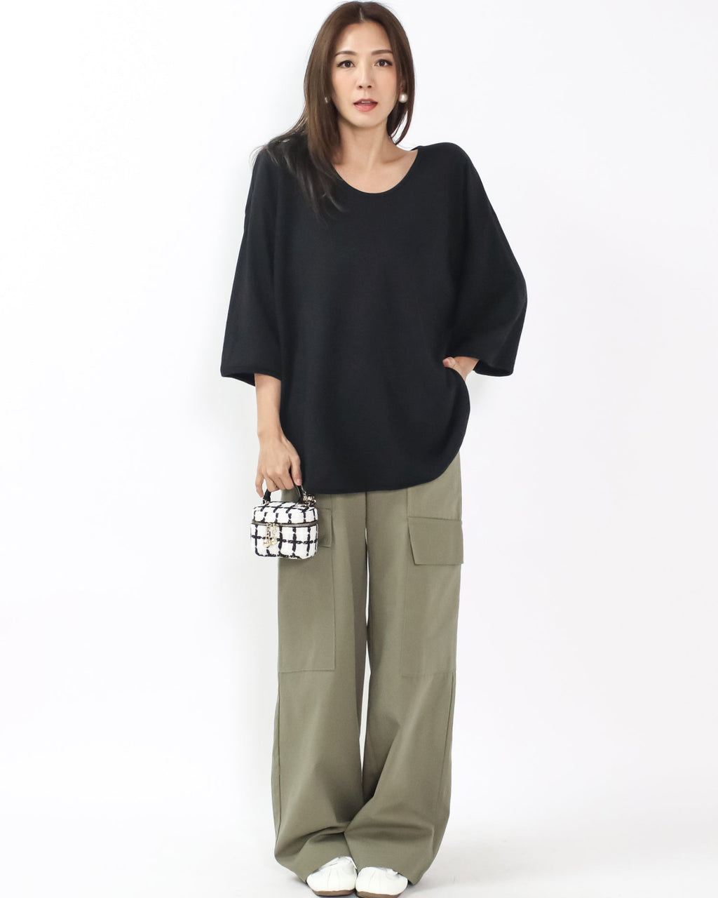 black U hem tee *pre-order*