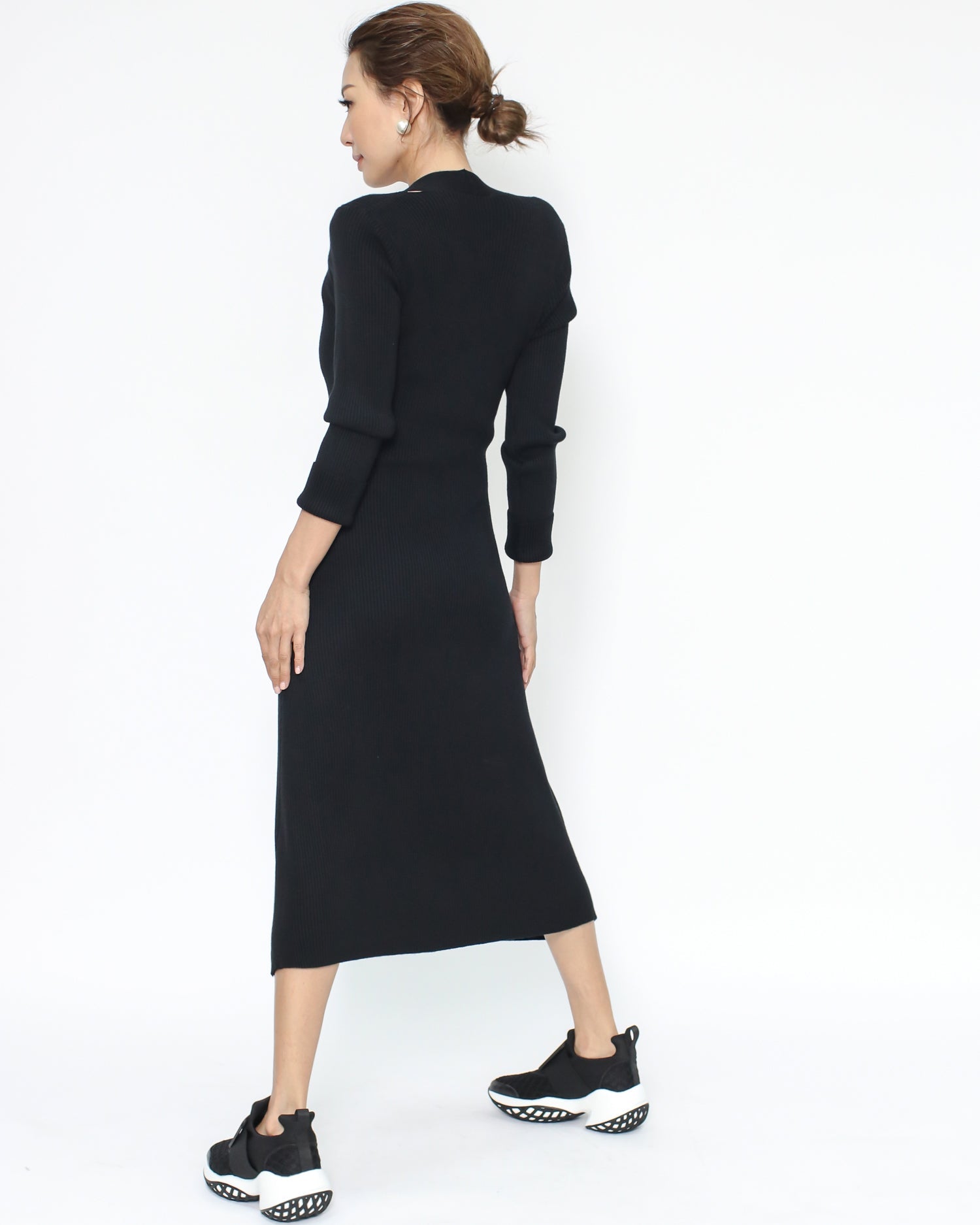 black cutout shoulders knitted dress *pre-order*