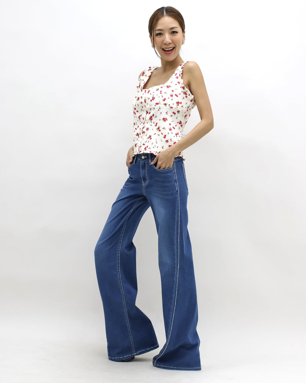 beige w/ red floral printed ruffles hem vest *pre-order*