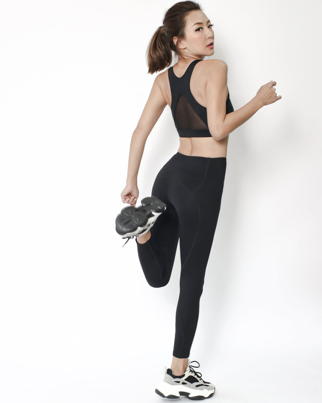 black seams sports ankle length leggings with pockets *pre-order*