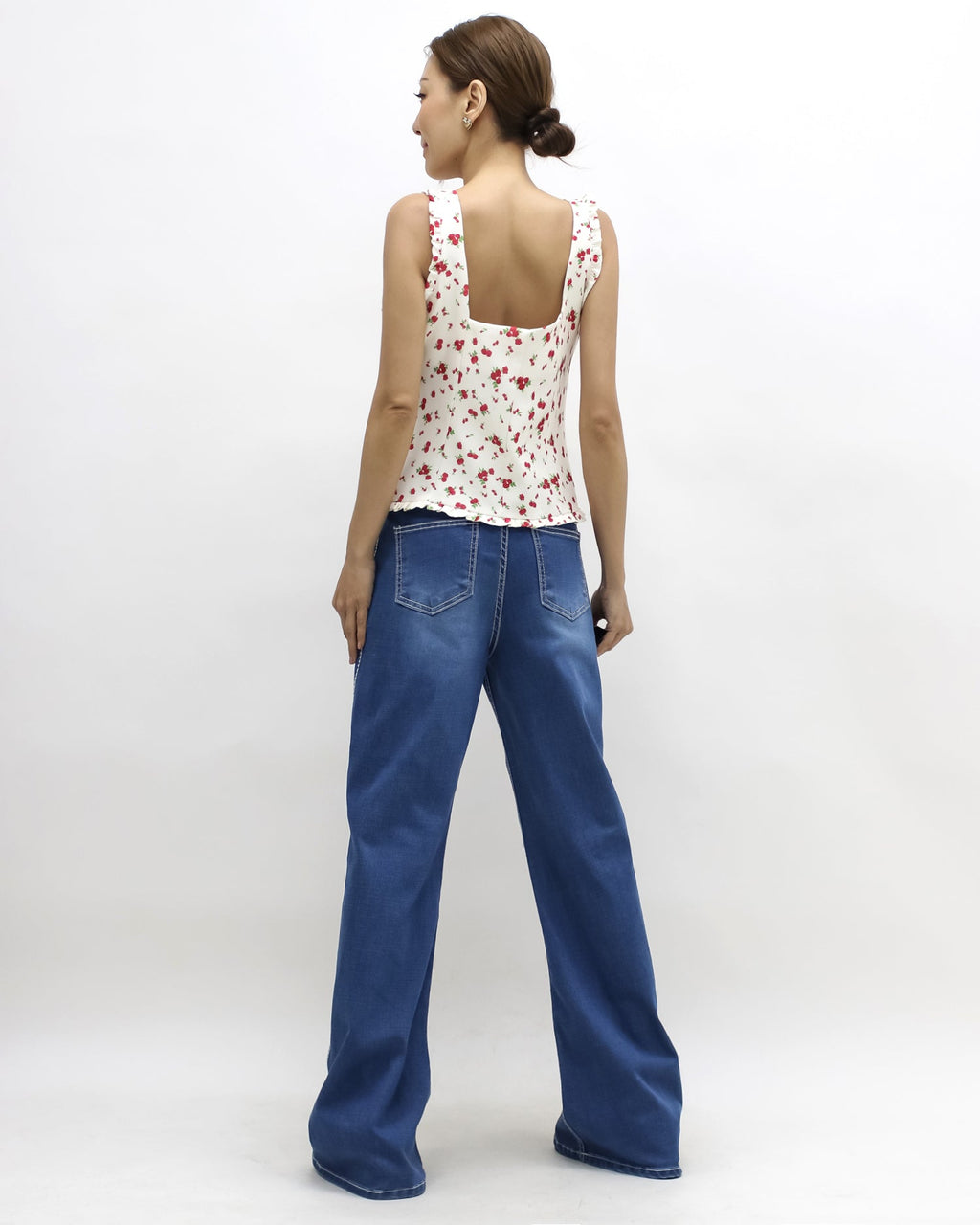 beige w/ red floral printed ruffles hem vest *pre-order*