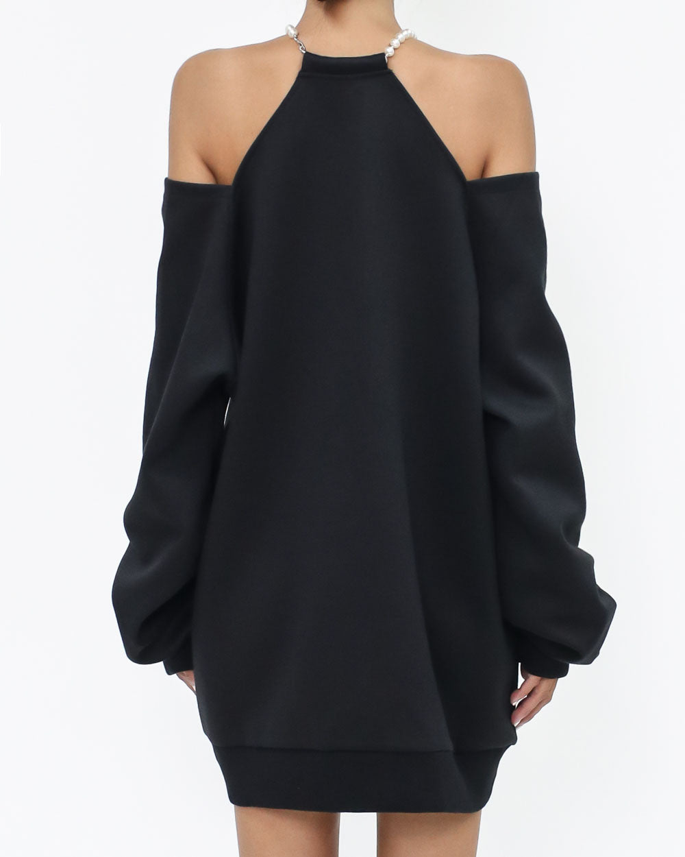 black cutout shoulders pearls necklace sweatshirt *pre-order*