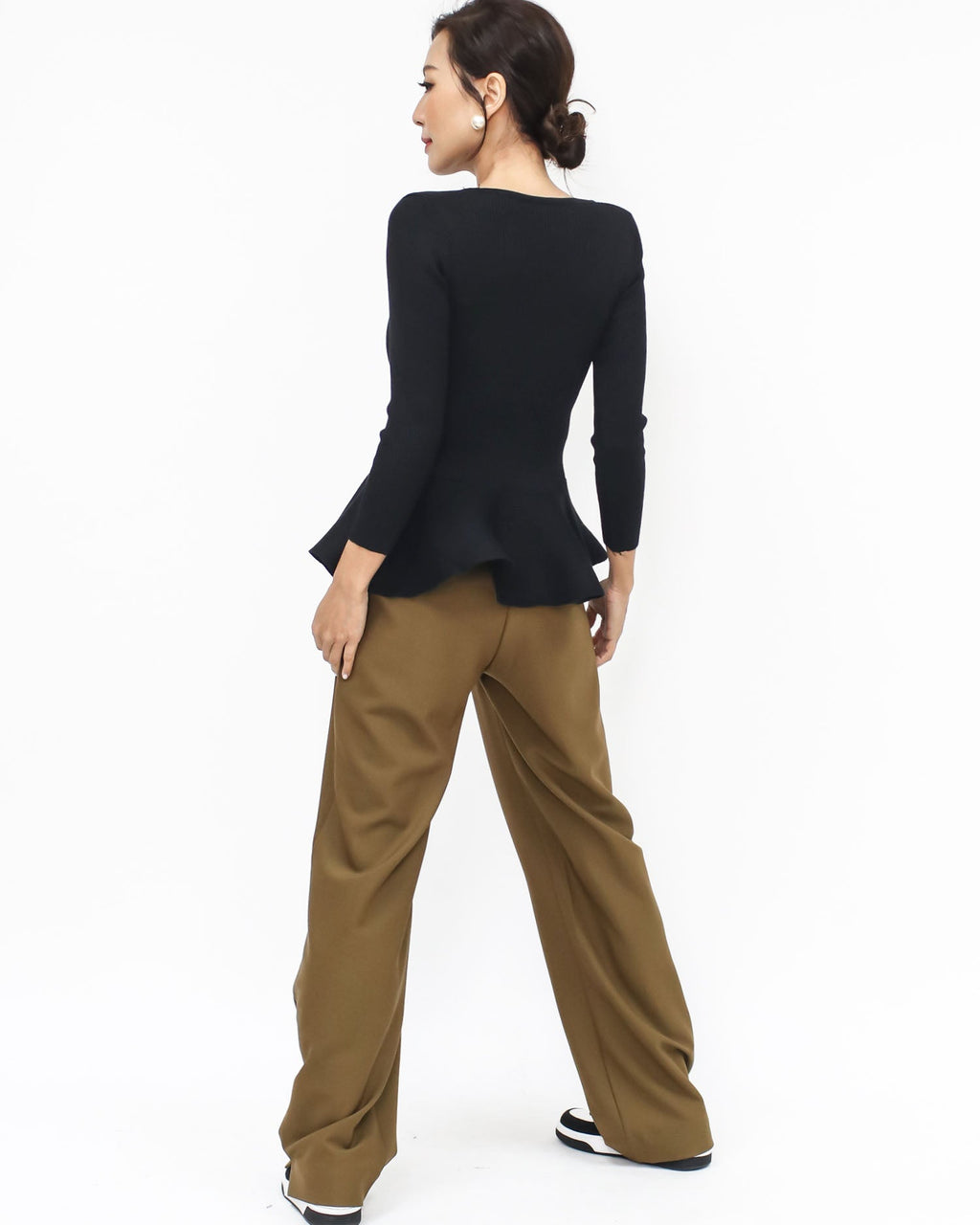 black ruffle hem knitted top *pre-order*