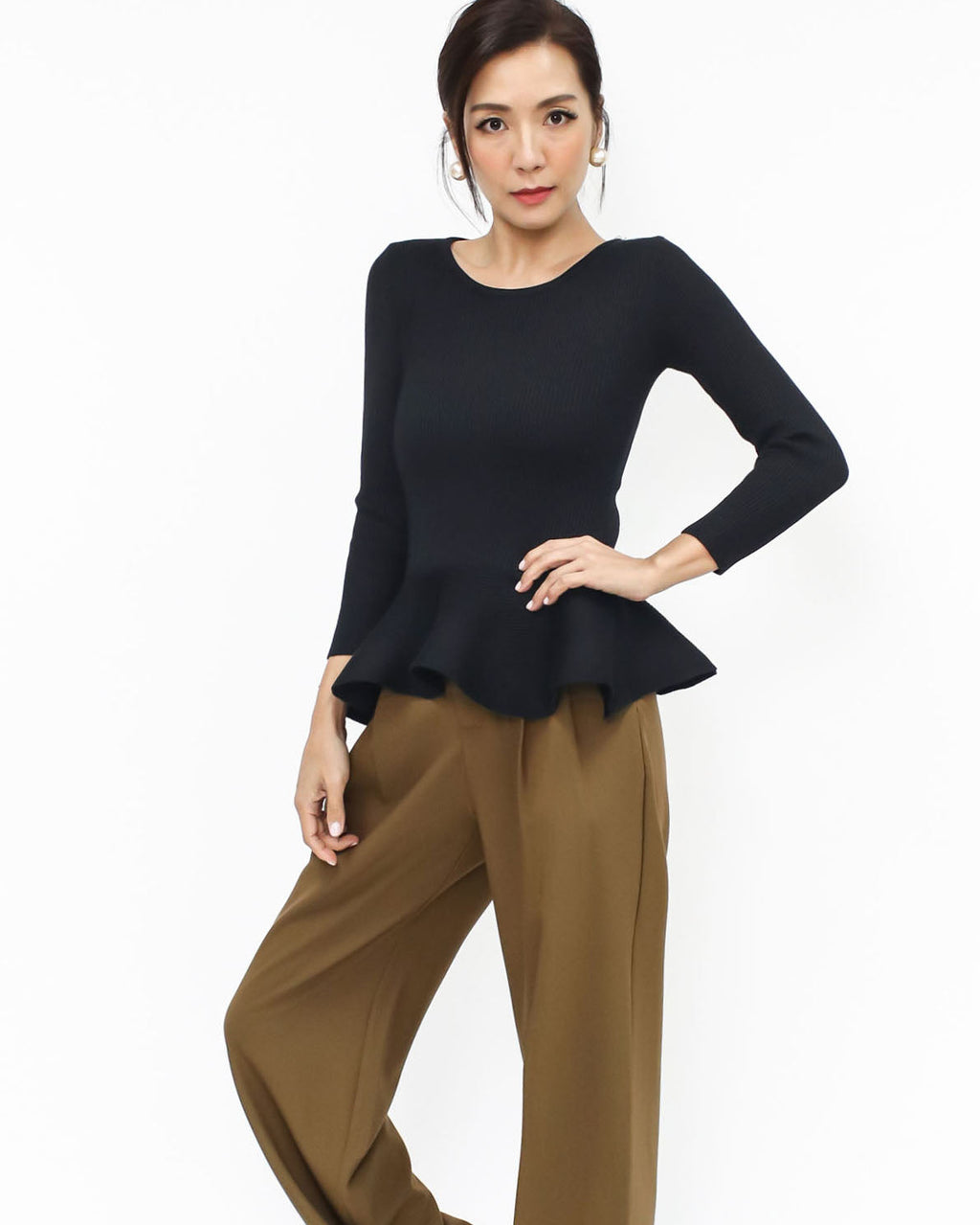 black ruffle hem knitted top *pre-order*