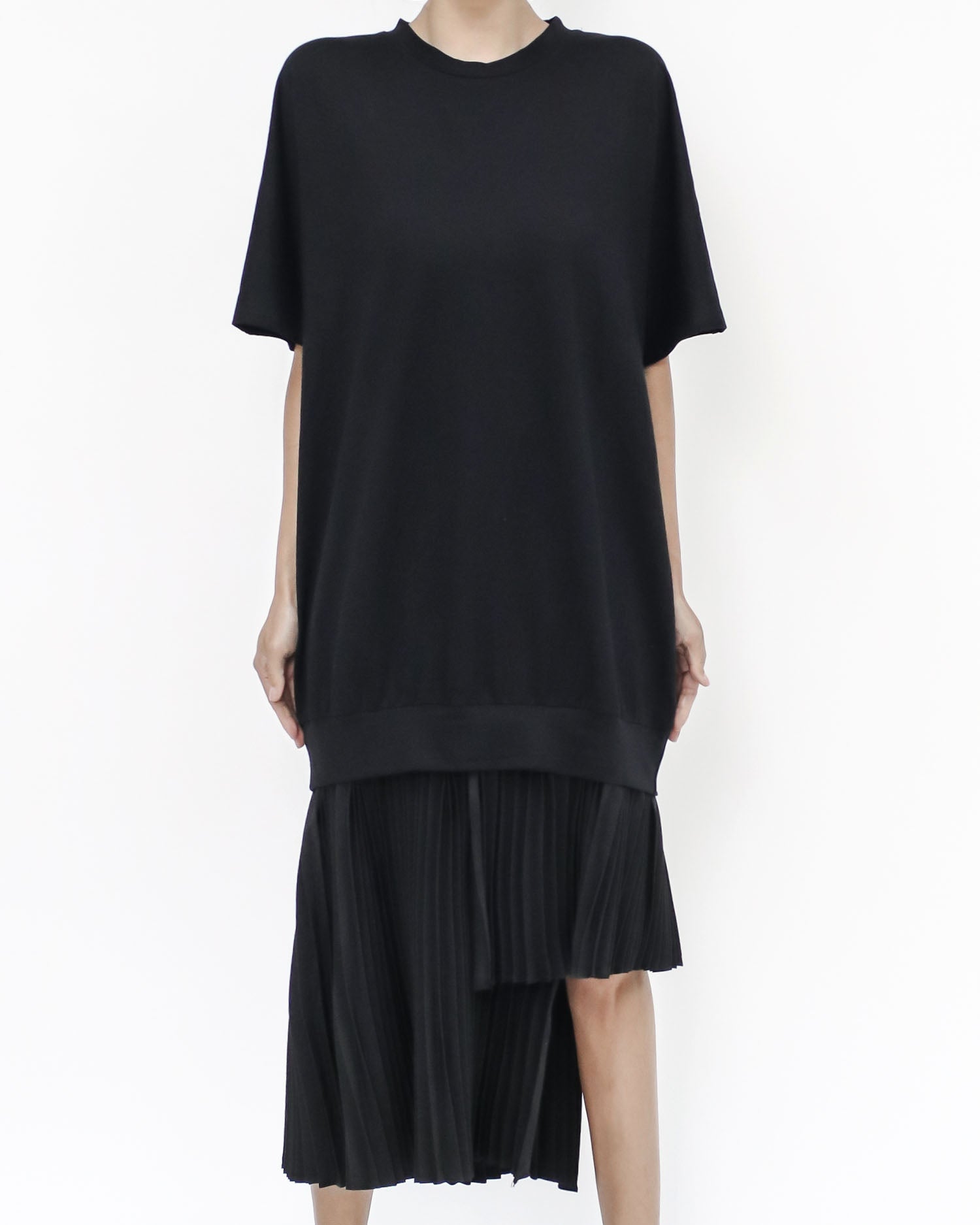 black tee w/ asymmetric pleats hem dress *pre-order*