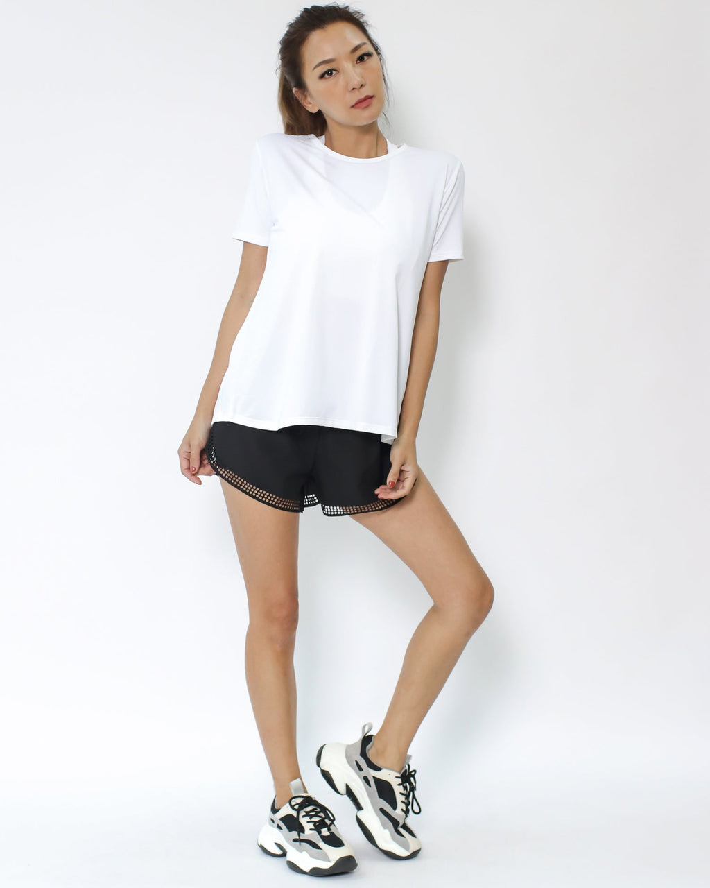white mesh back asymmetric hem sporty tee *pre-order*