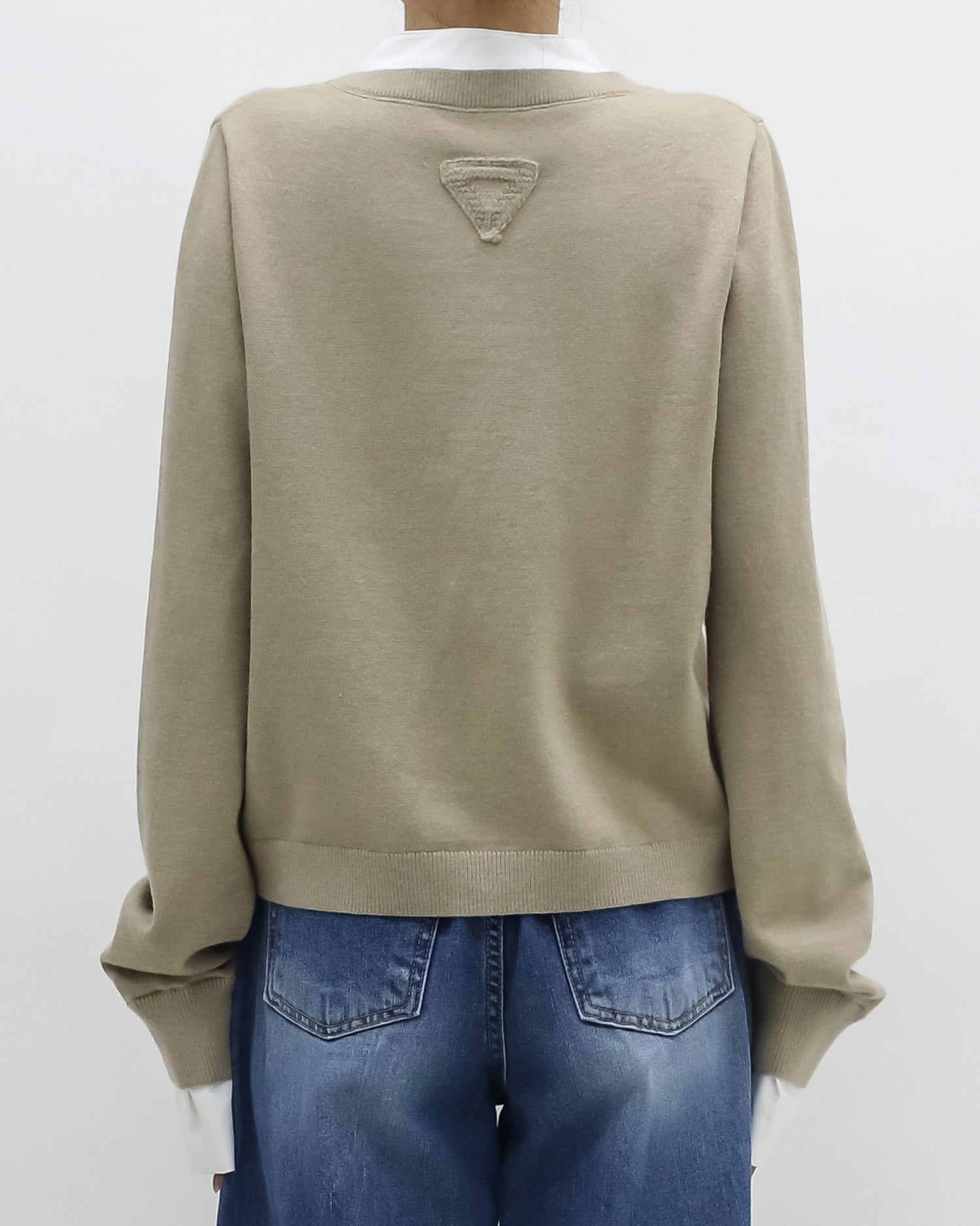 beige w/ ivory collar & cuffs knitted top