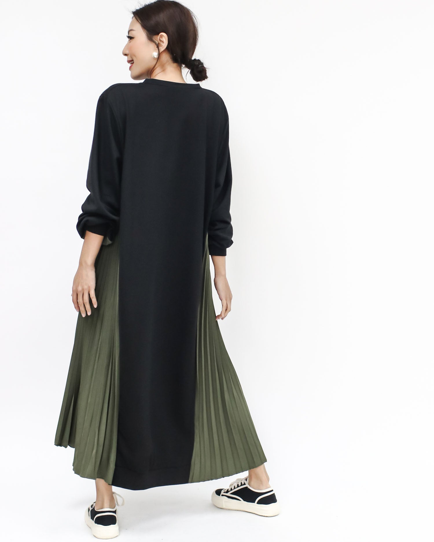 black sweat w/ green pleats sides longline dress *pre-order*