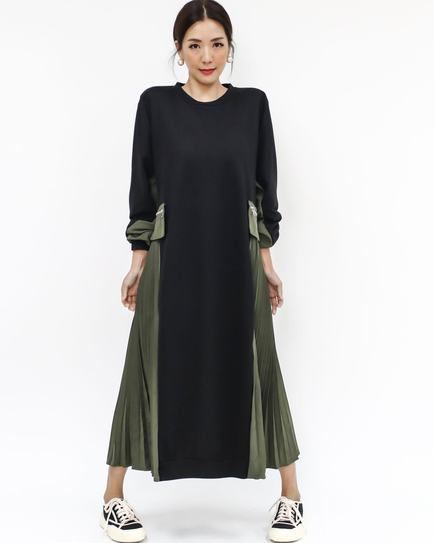 black sweat w/ green pleats sides longline dress *pre-order*