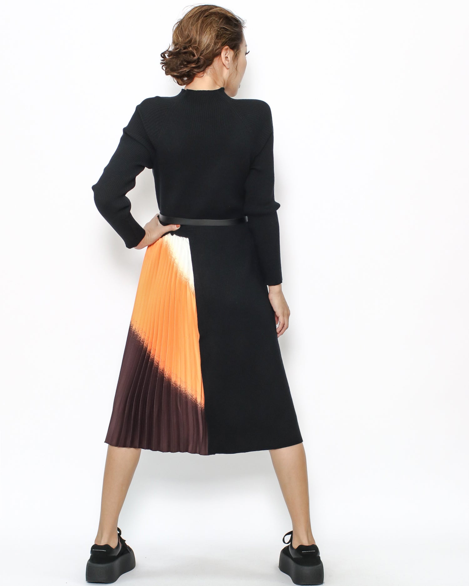 black knitted & colourful pleats dress with belt *pre-order*