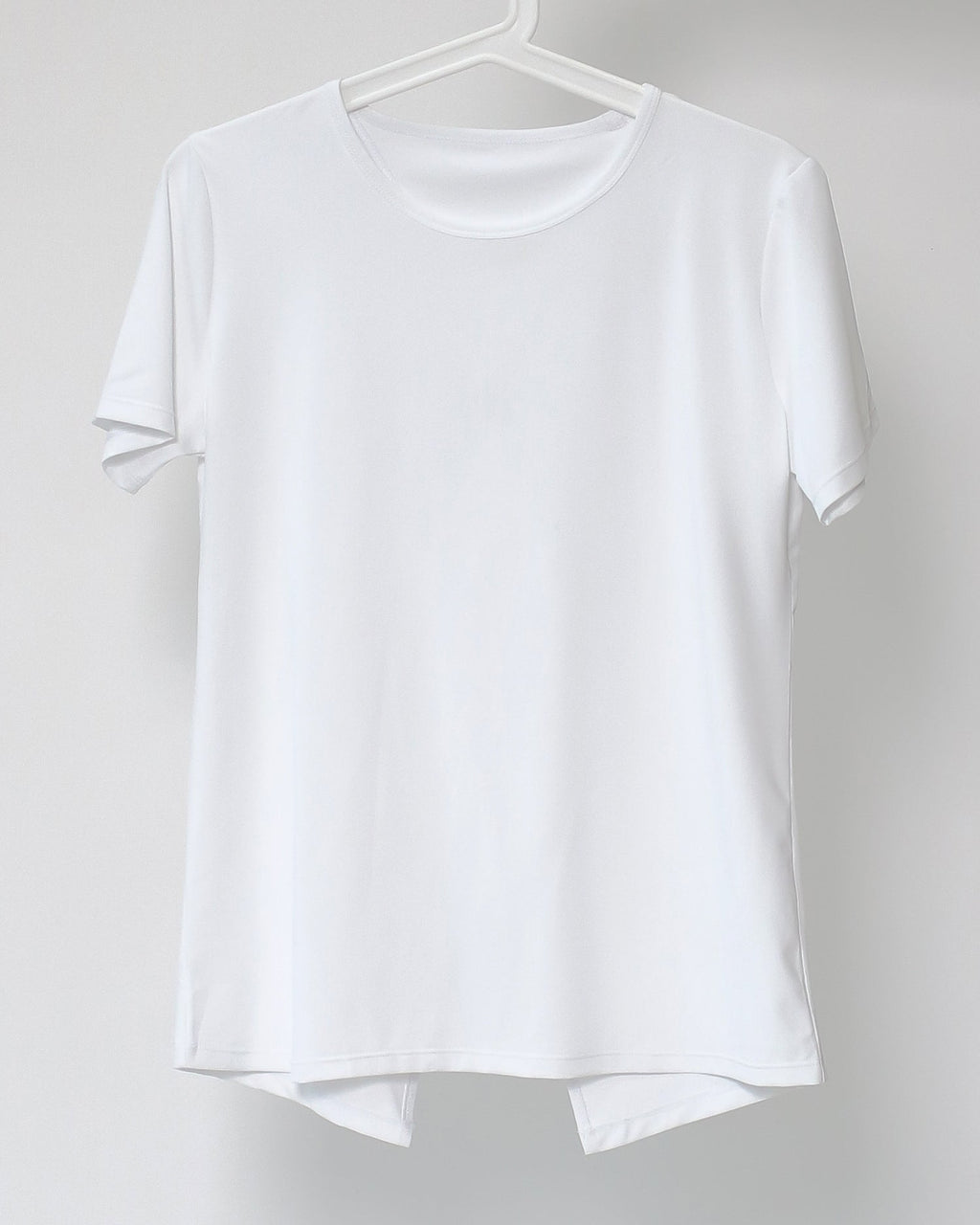 white mesh back asymmetric hem sporty tee *pre-order*