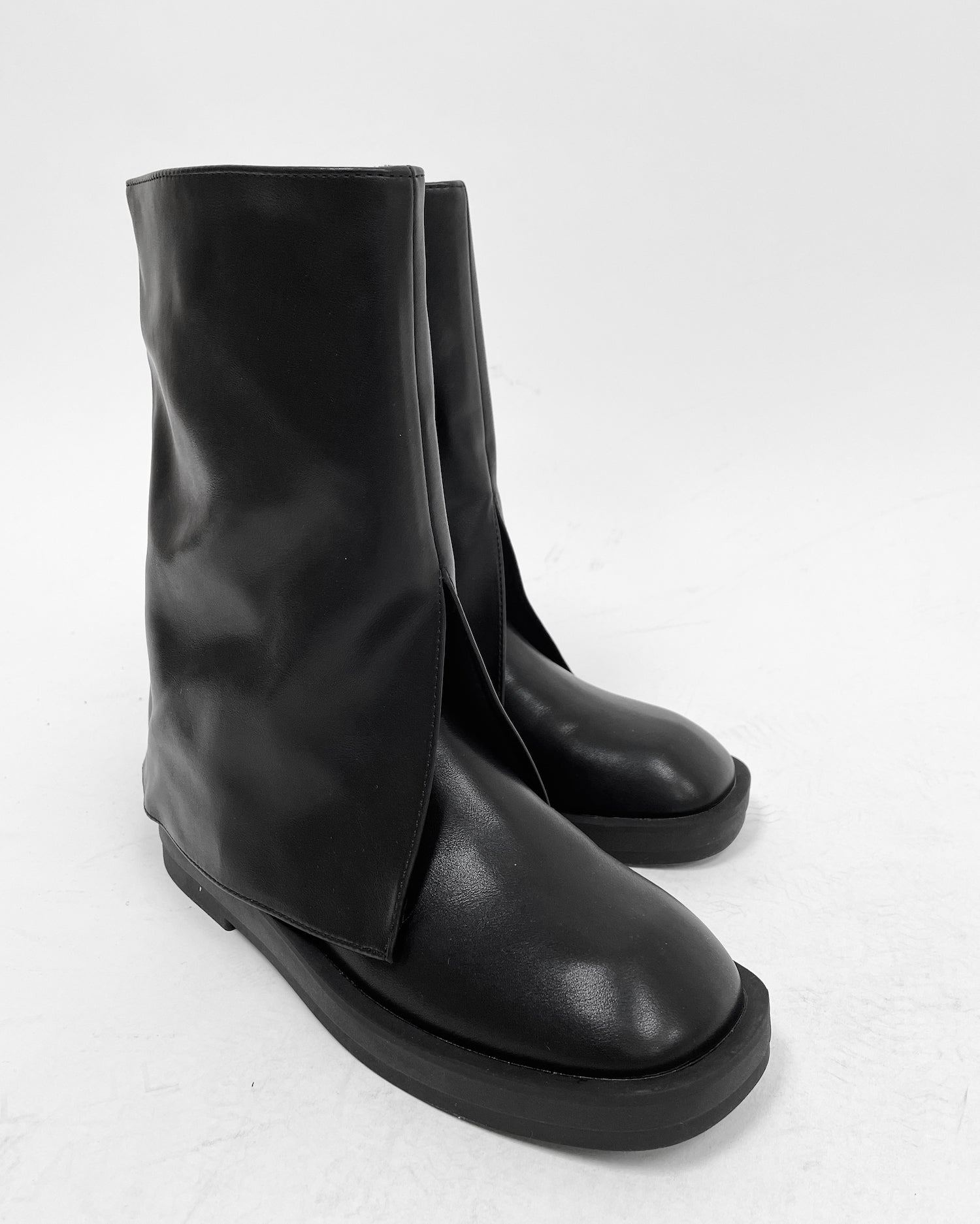black PU leather split front boots - 36