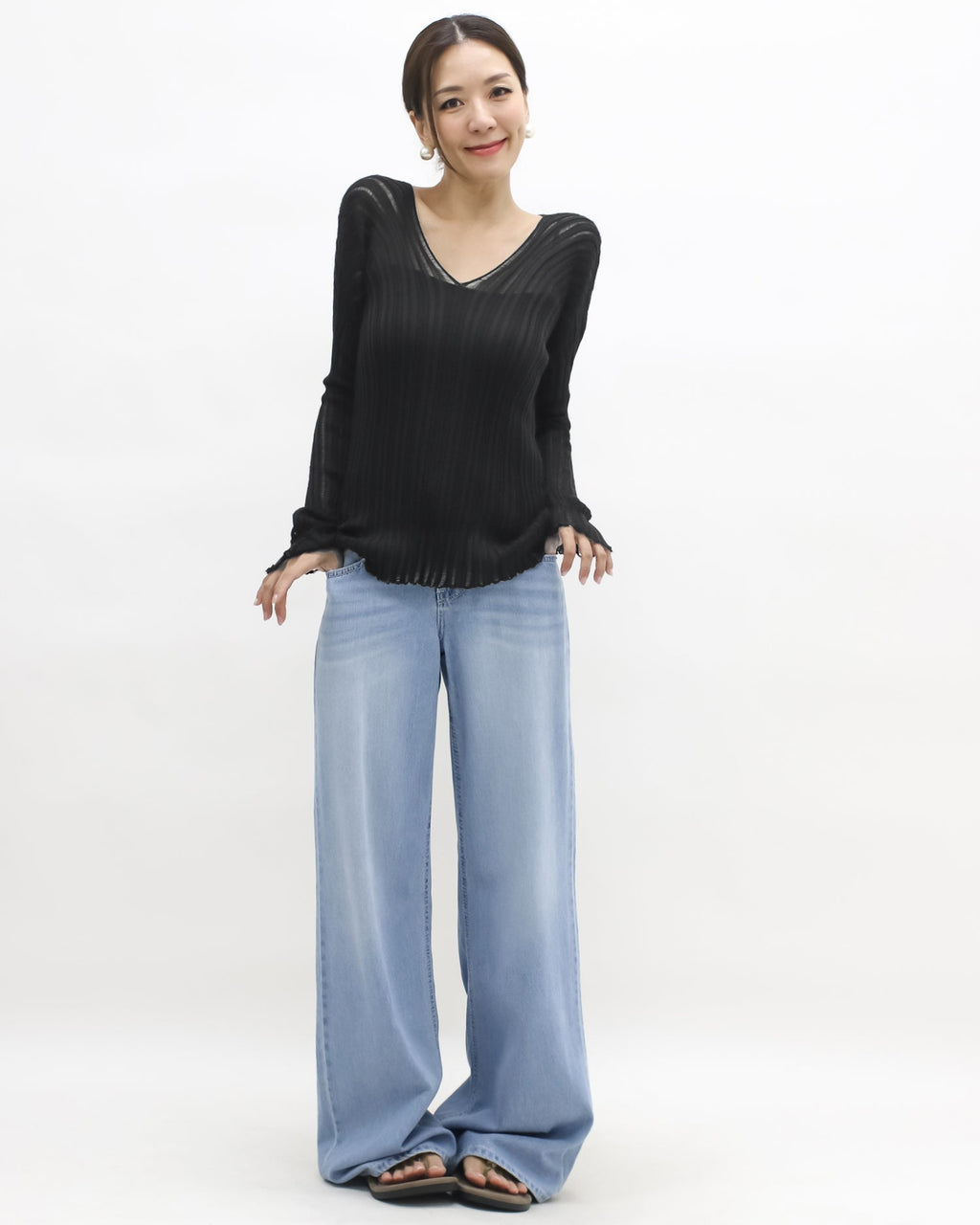 black V neck striped knitted top