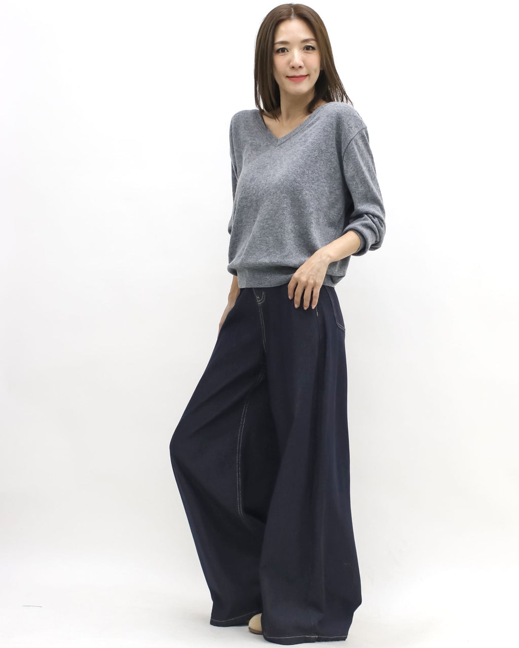 grey V neck front & back knitted top *pre-order*