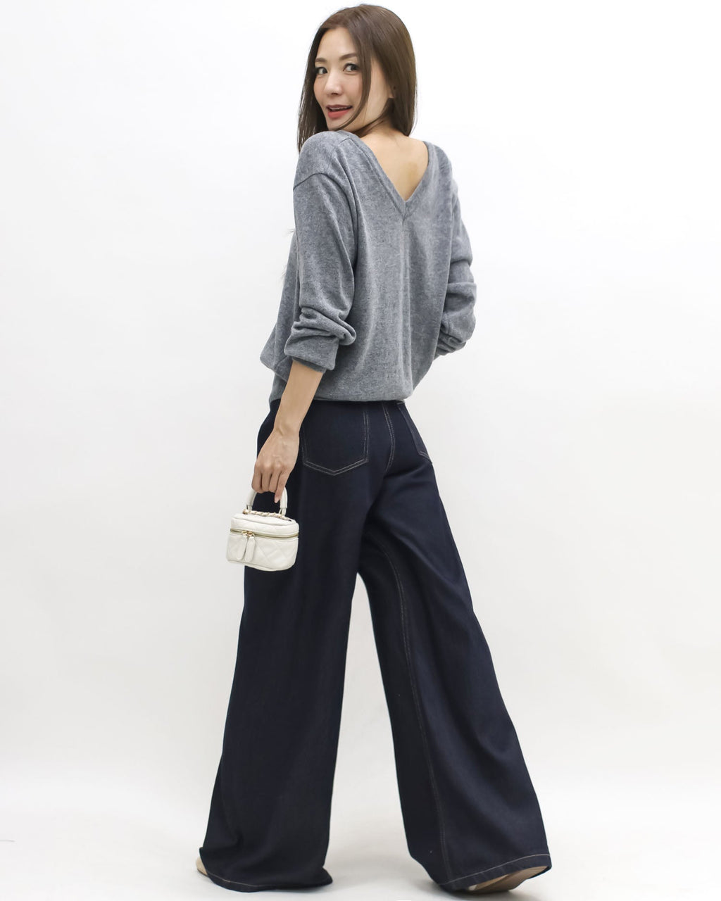 grey V neck front & back knitted top *pre-order*