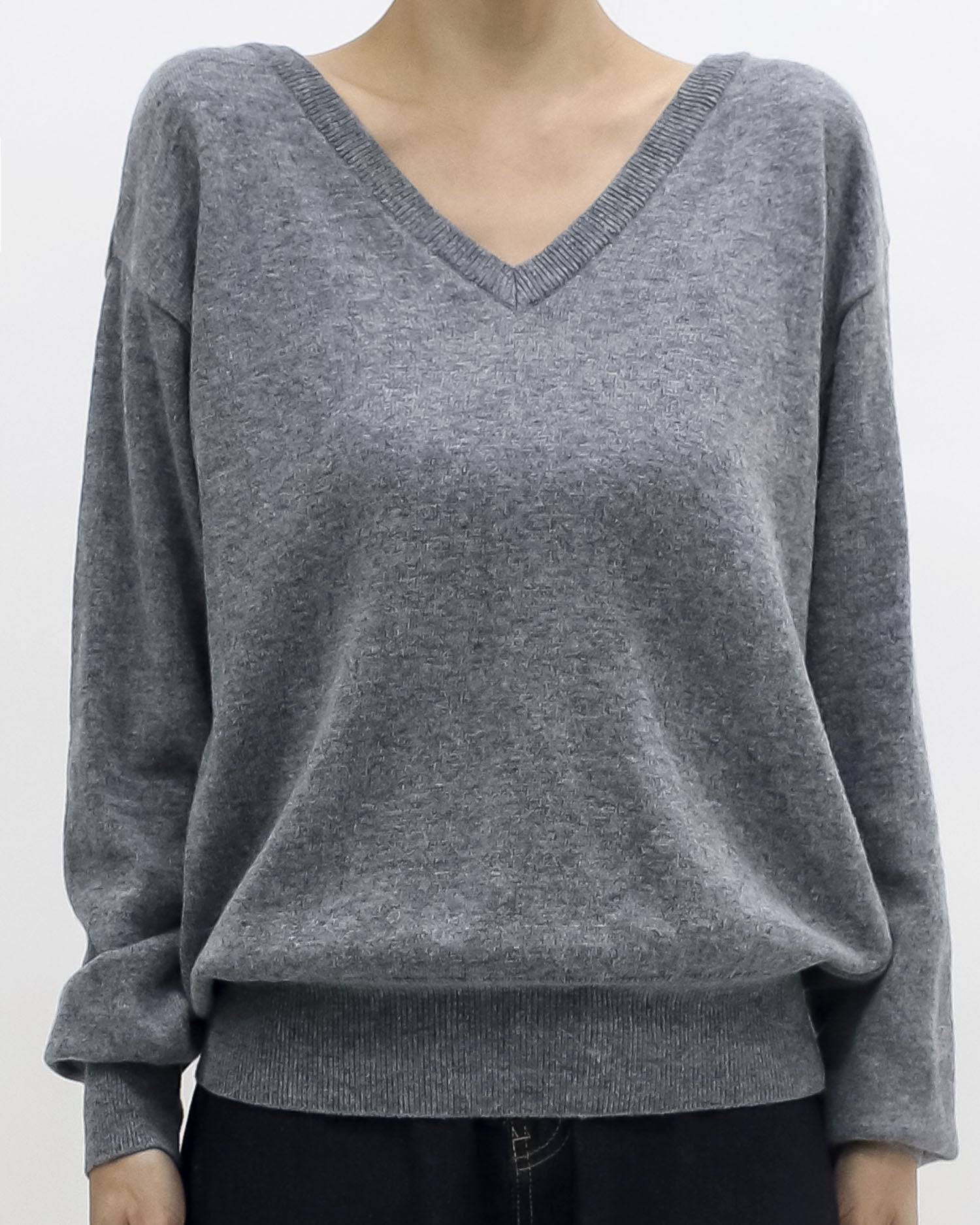 grey V neck front & back knitted top *pre-order*