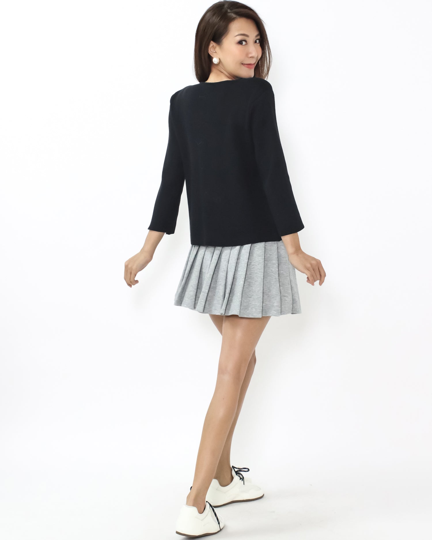 black w/ pink satin ribbons knitted top *pre-order*