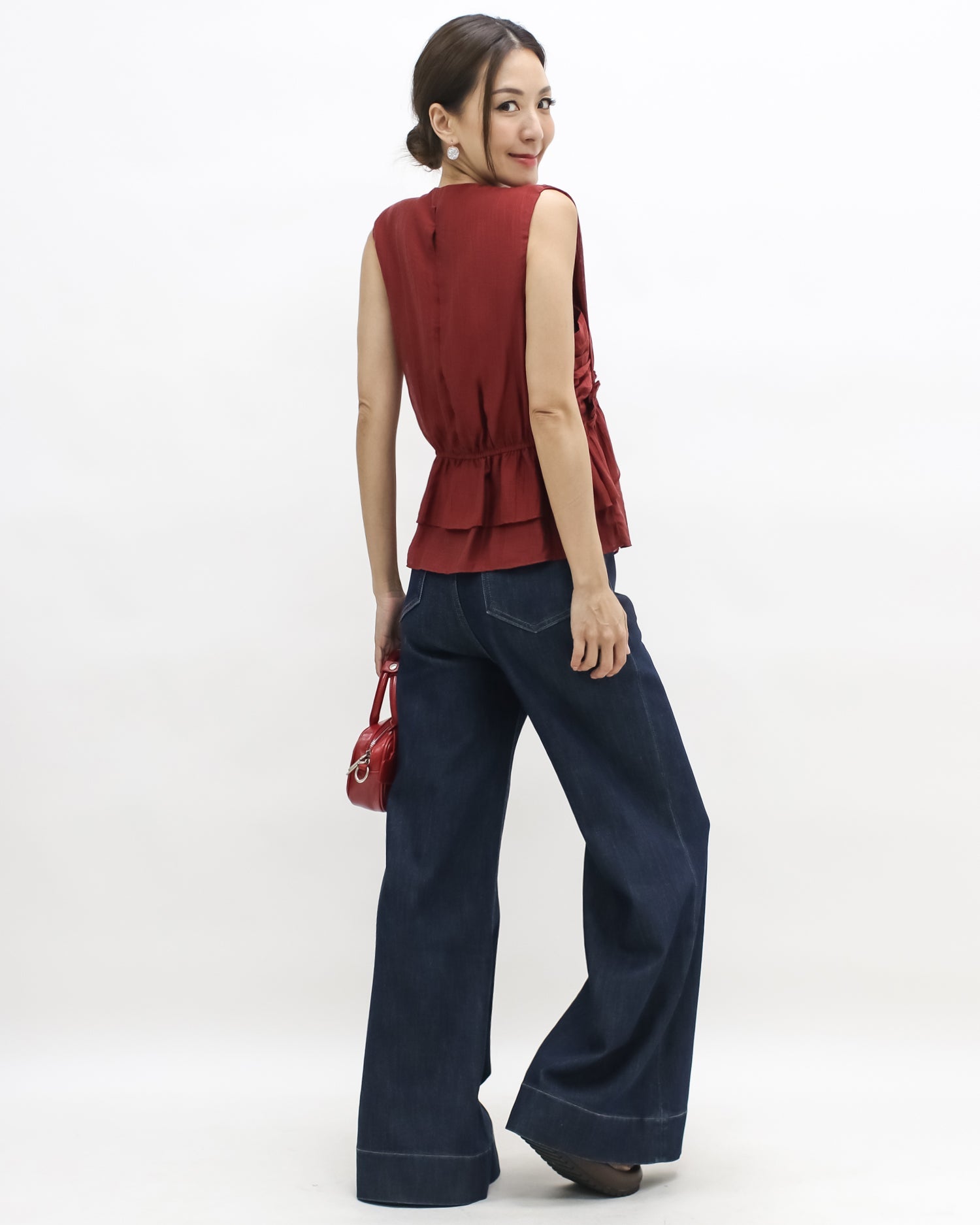 burgundy ruffles hem vest *pre-order*