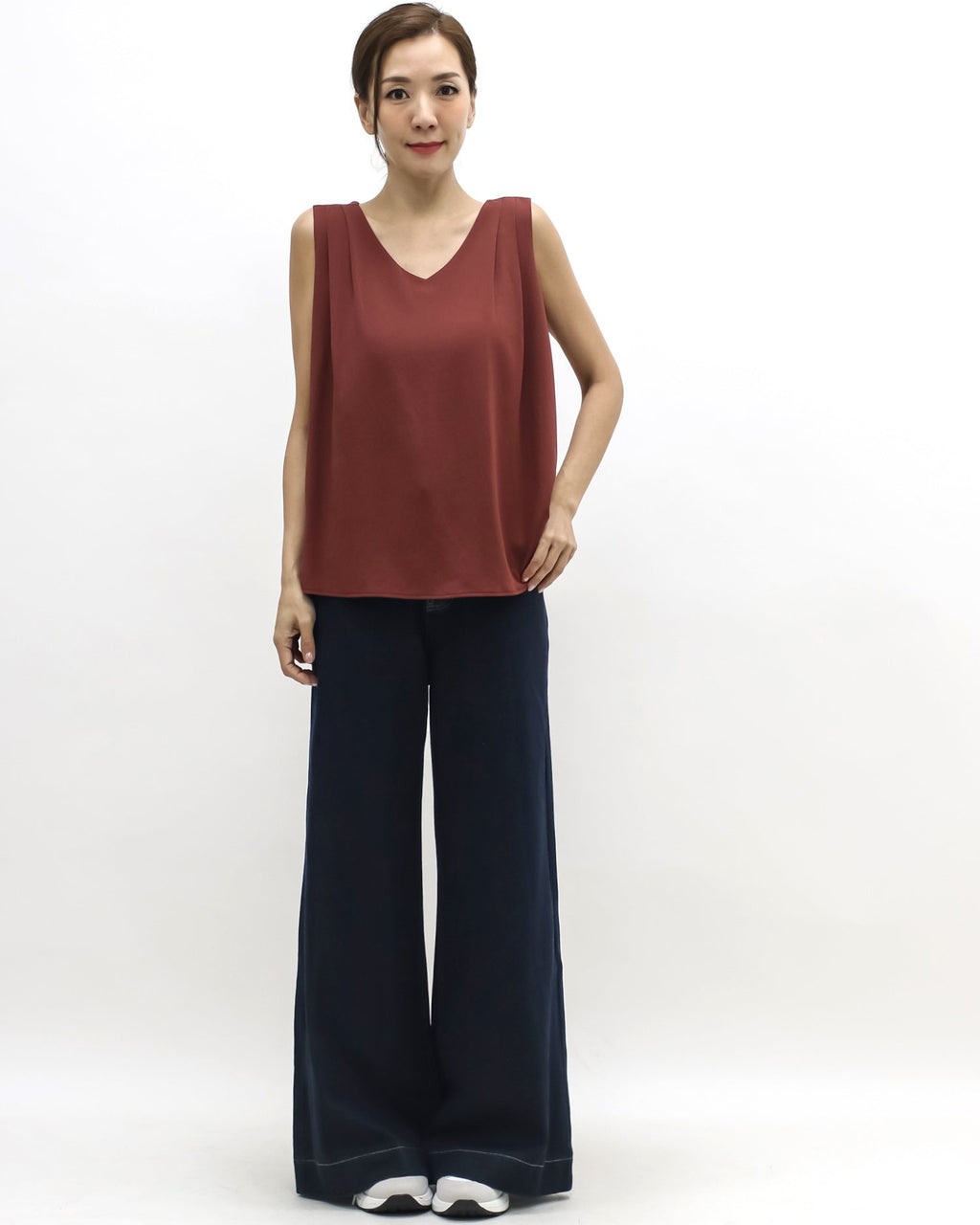 red pleats front slinky vest