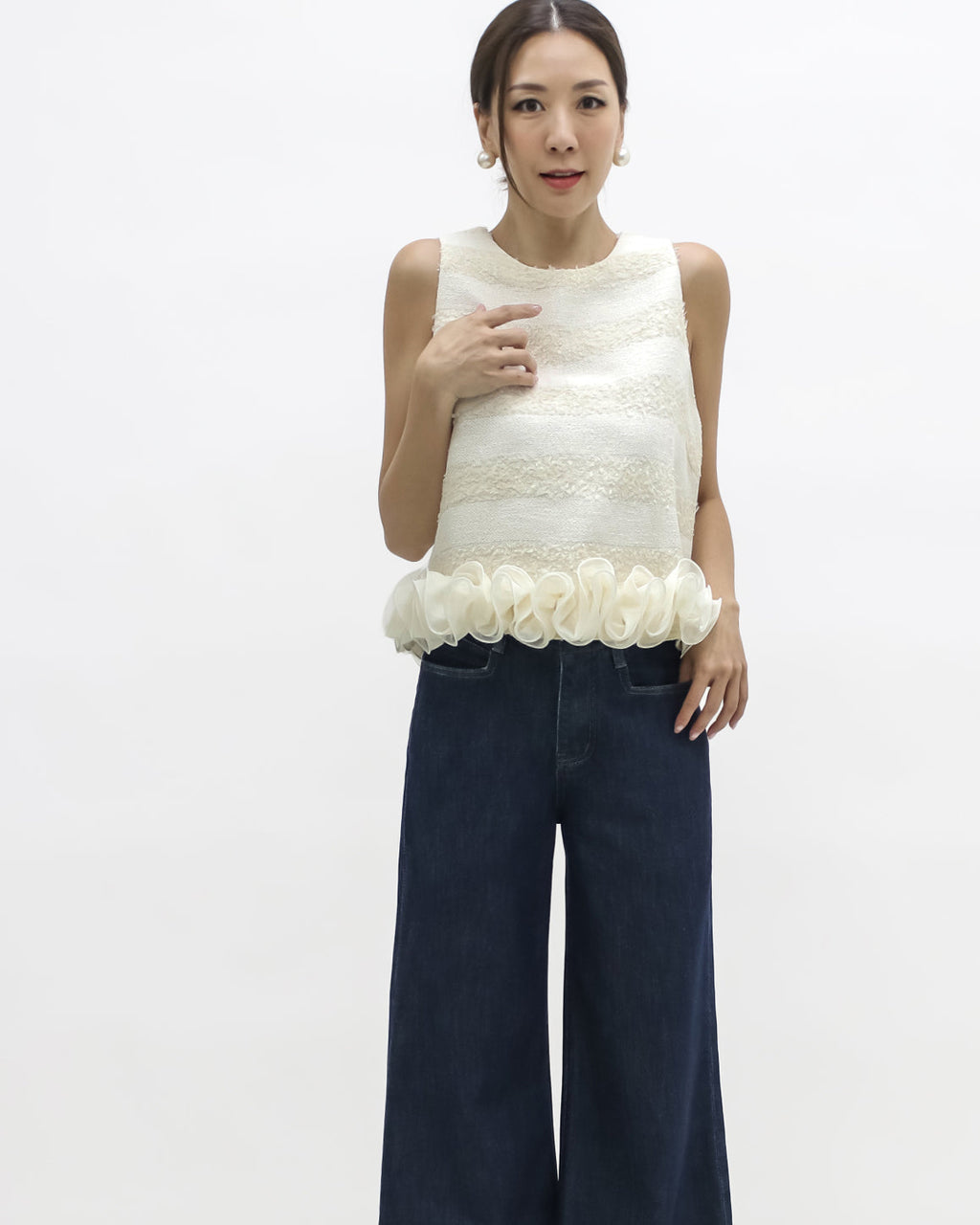 ivory tweed stripes w/ flowers hem vest *pre-order*