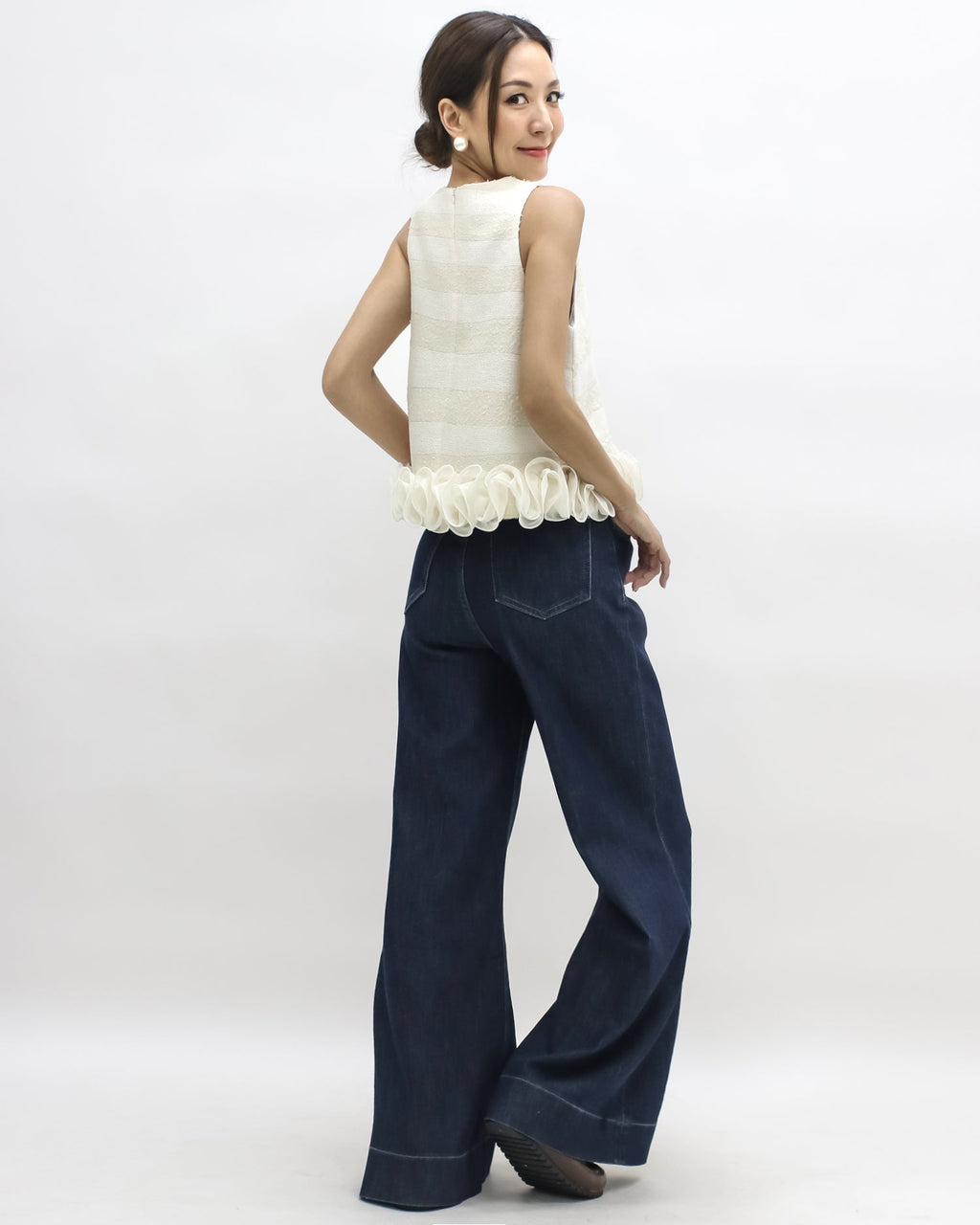 ivory tweed stripes w/ flowers hem vest *pre-order*