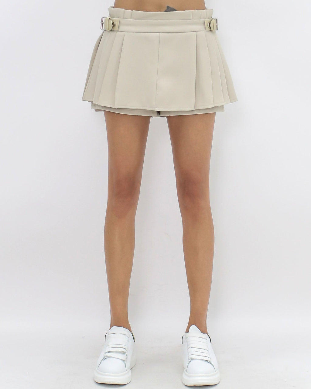 ivory pleats mid-rise skort *pre-order*
