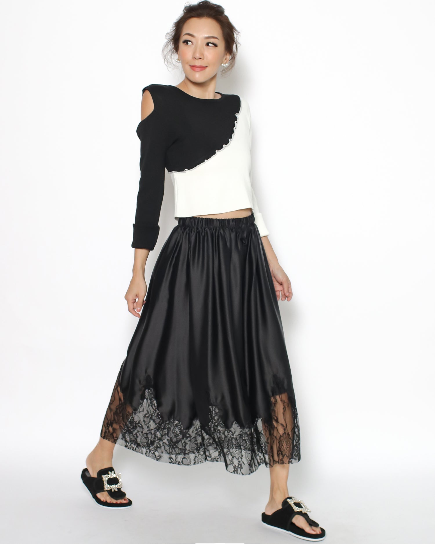 black & ivory cutout shoulders cropped top *pre-order*