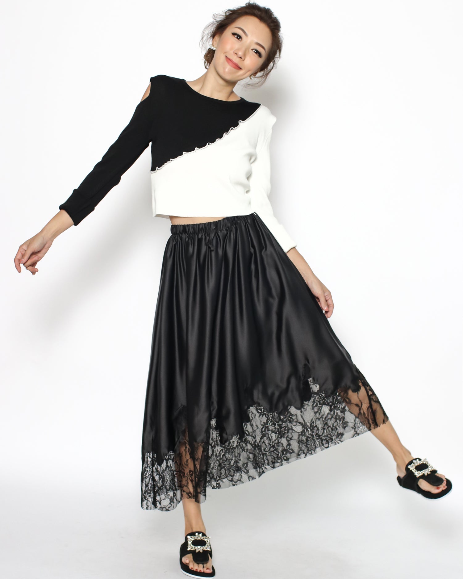 black & ivory cutout shoulders cropped top *pre-order*