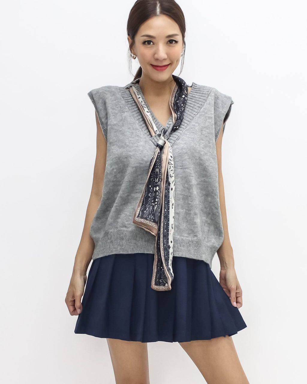 grey w/ printed scarf knitted vest *pre-order*