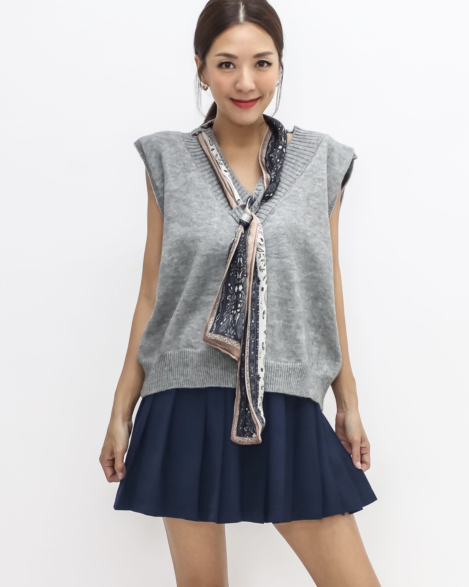 grey w/ printed scarf knitted vest *pre-order*