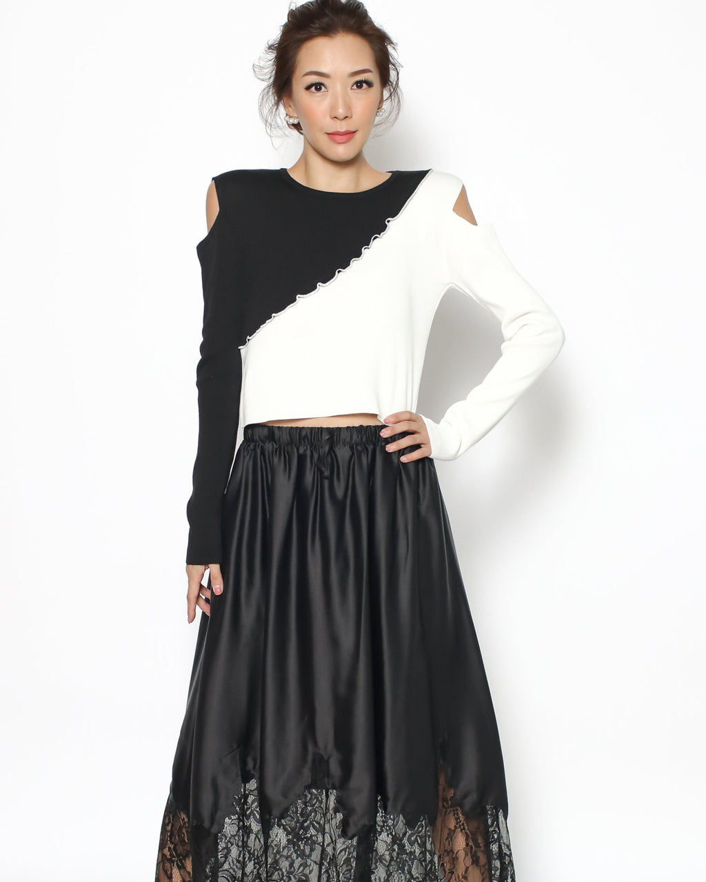 black & ivory cutout shoulders cropped top *pre-order*