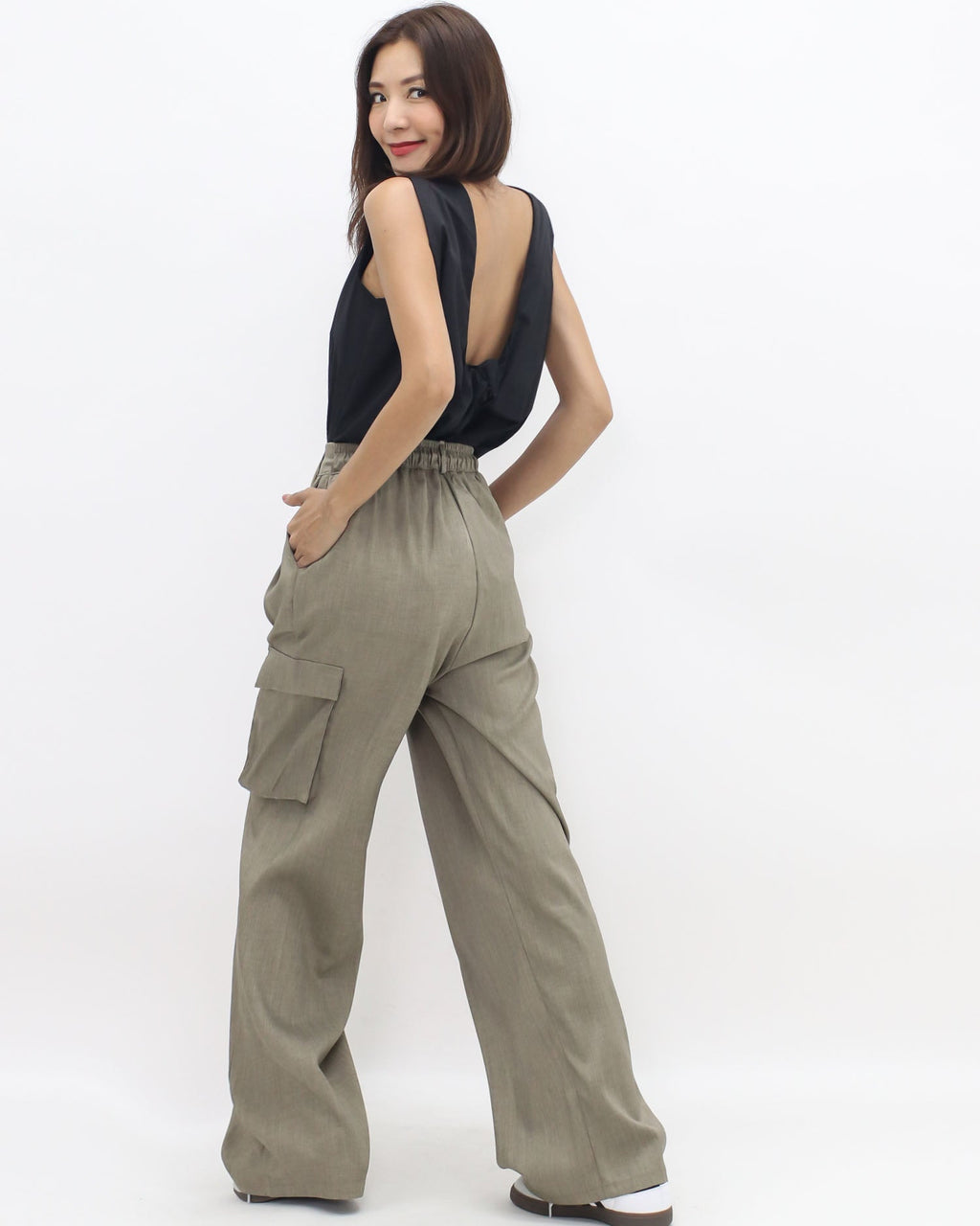 beige sides pockets cargo straight legs pants *pre-order*