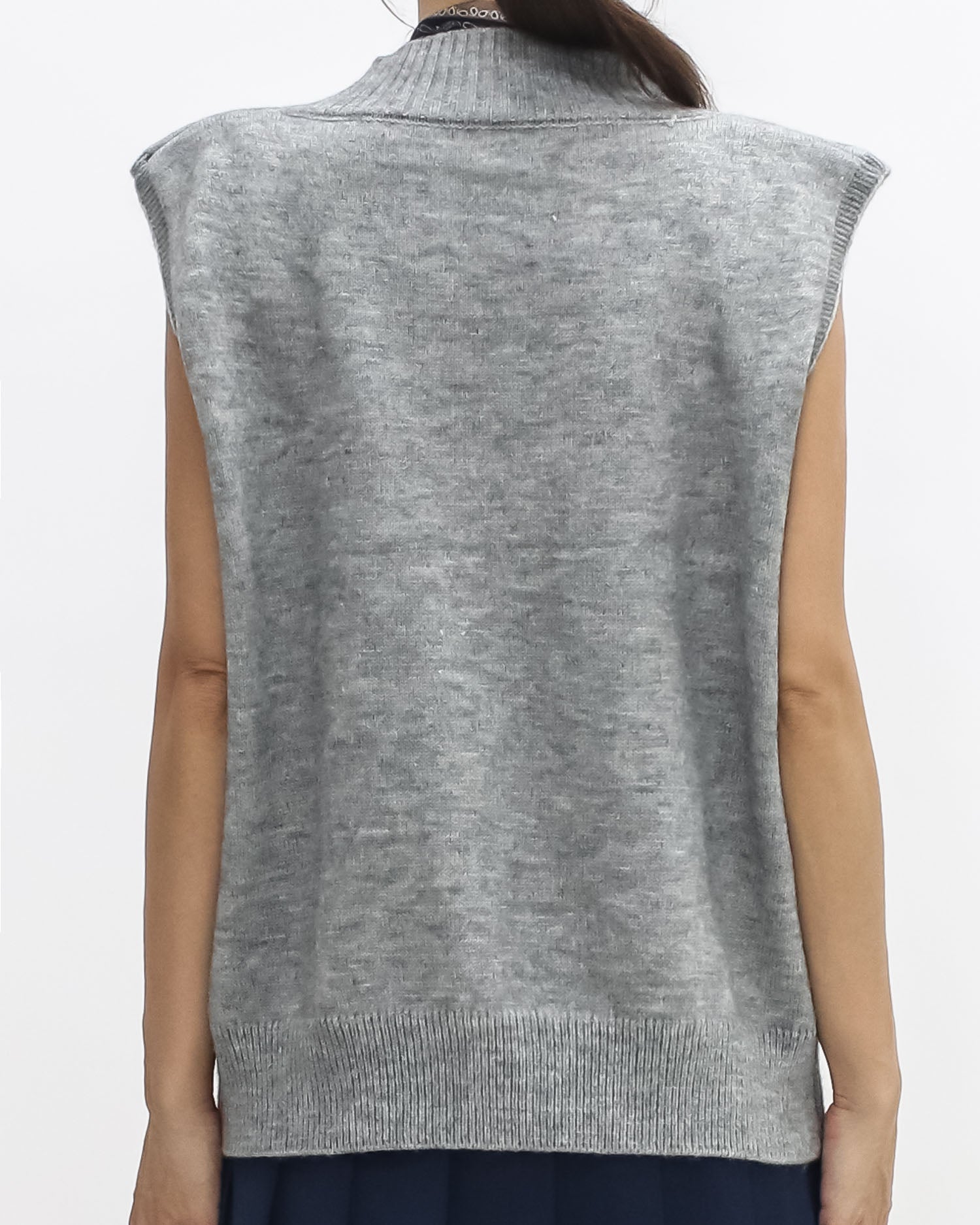 grey w/ printed scarf knitted vest *pre-order*