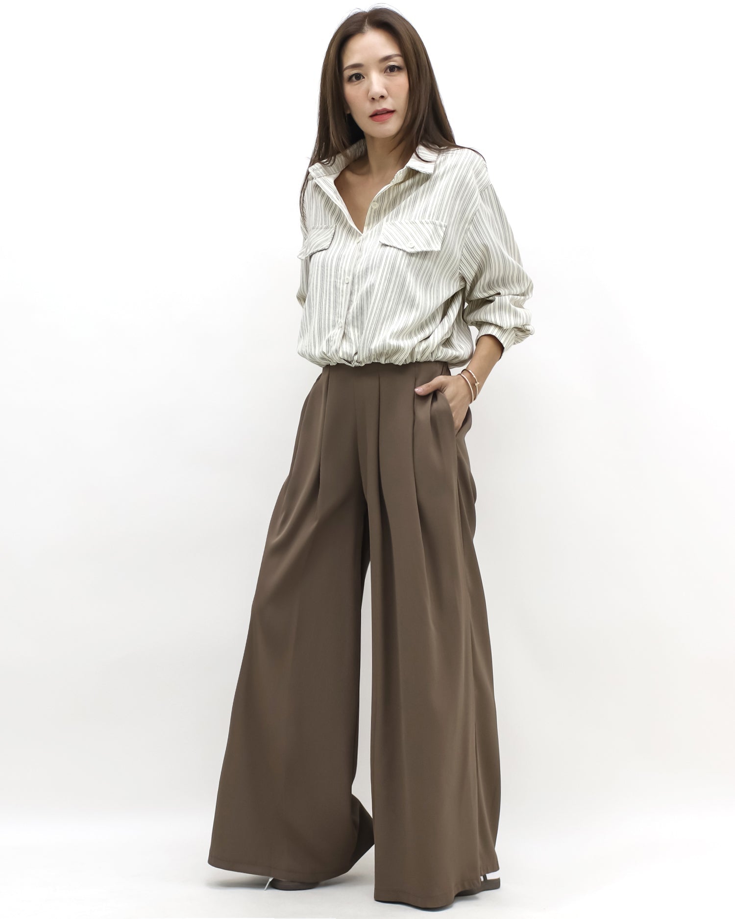 brown pleats front wide legs pants *pre-order*