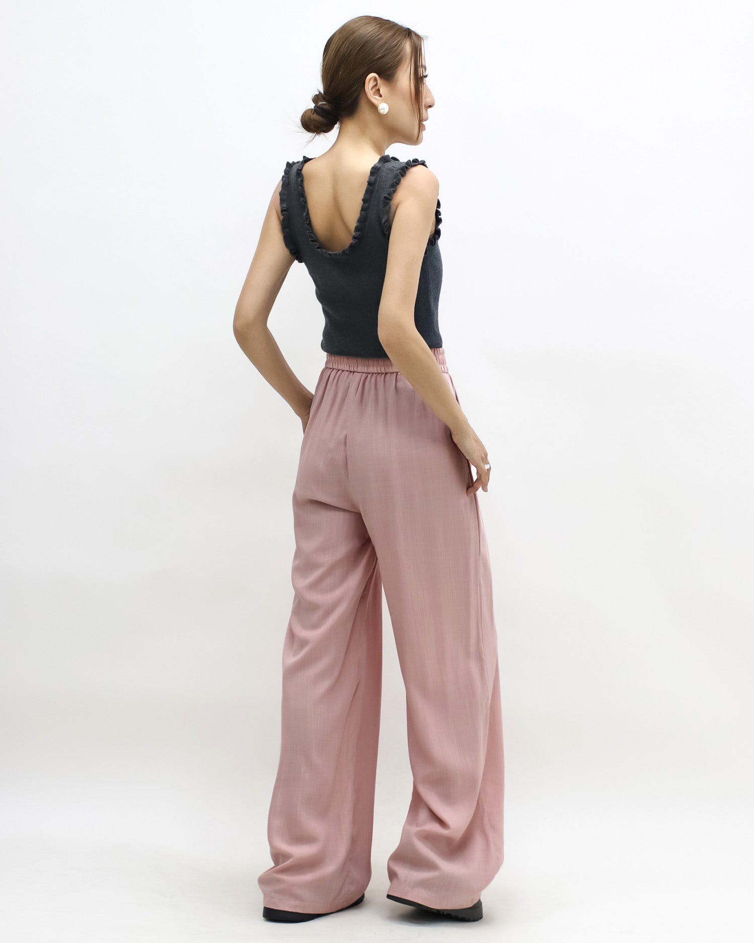 grey ruffles hem knitted vest *pre-order*