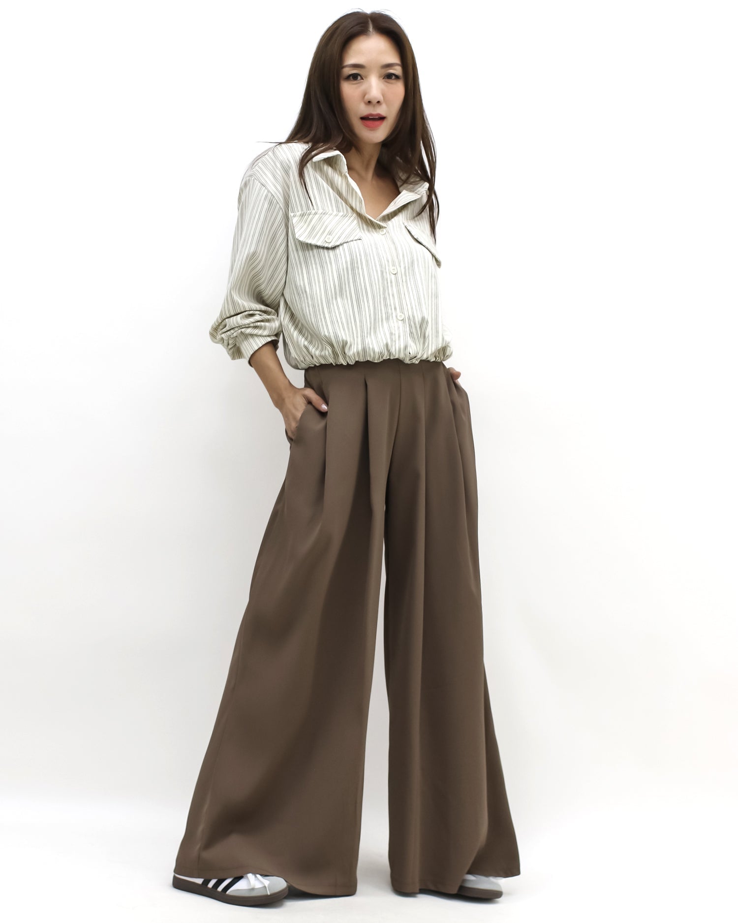 brown pleats front wide legs pants *pre-order*