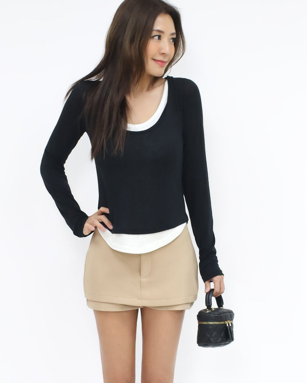 black & ivory layer curve hem top *pre-order*