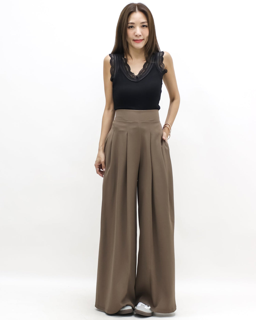 brown pleats front wide legs pants *pre-order*