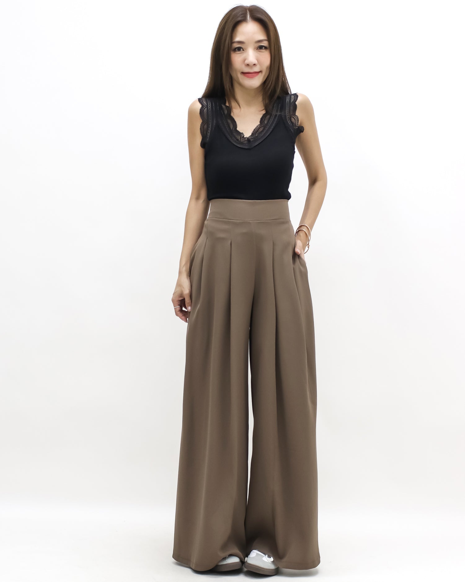 brown pleats front wide legs pants *pre-order*