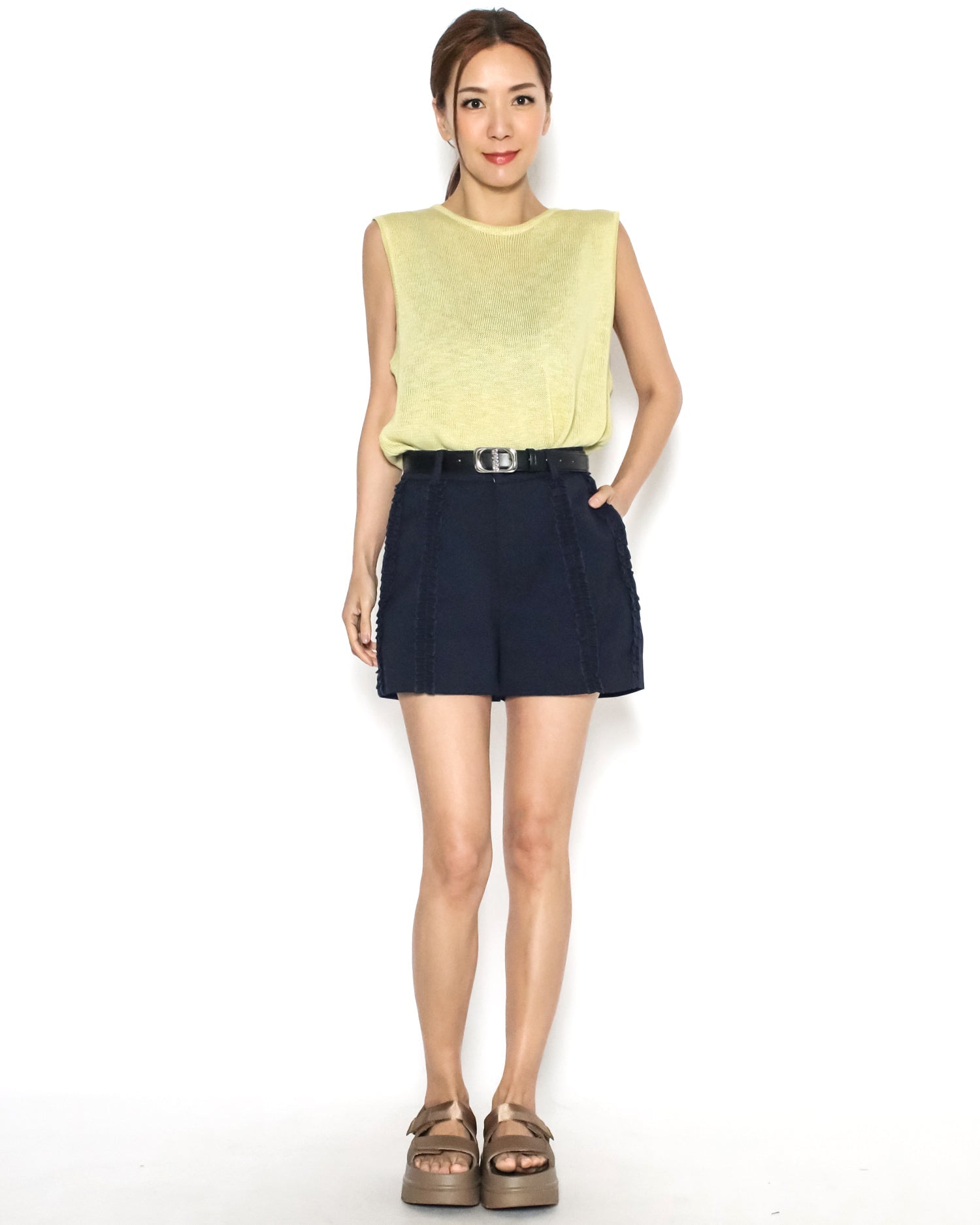 yellow basic fine knitted vest *pre-order*