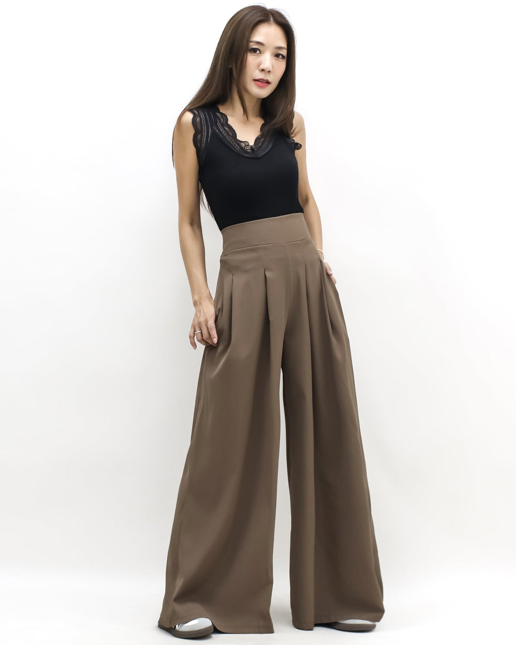 brown pleats front wide legs pants *pre-order*