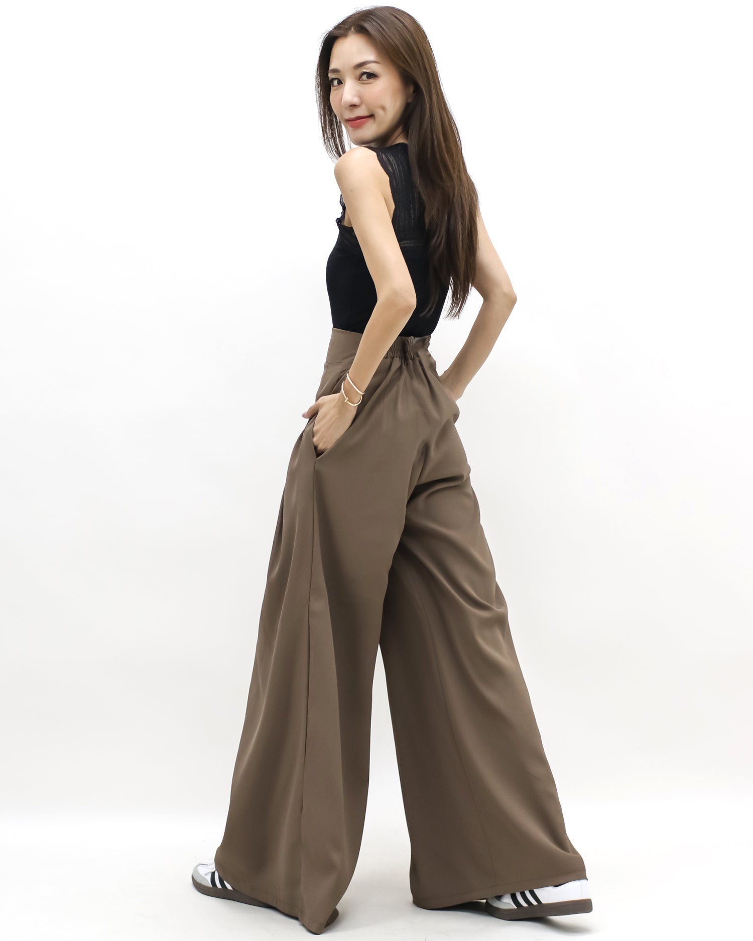 brown pleats front wide legs pants *pre-order*