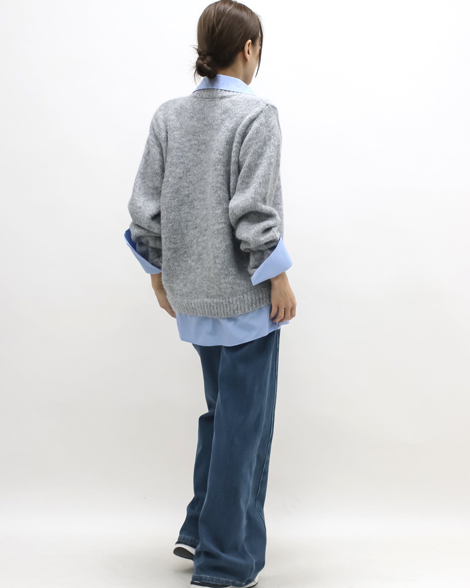 grey w/ blue shirt contrast knitted top