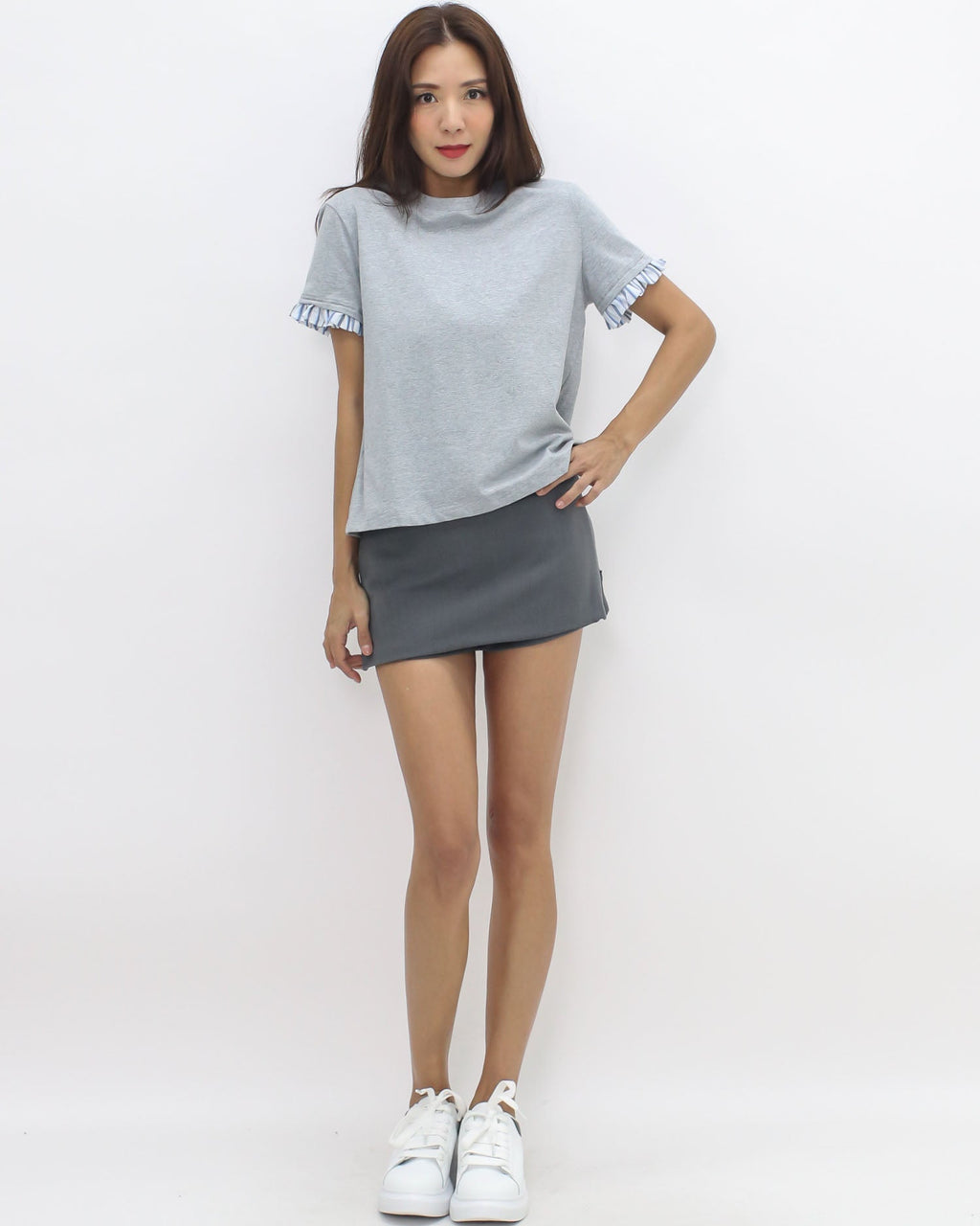 grey w/ blue stripes shirt hem tee *pre-order*