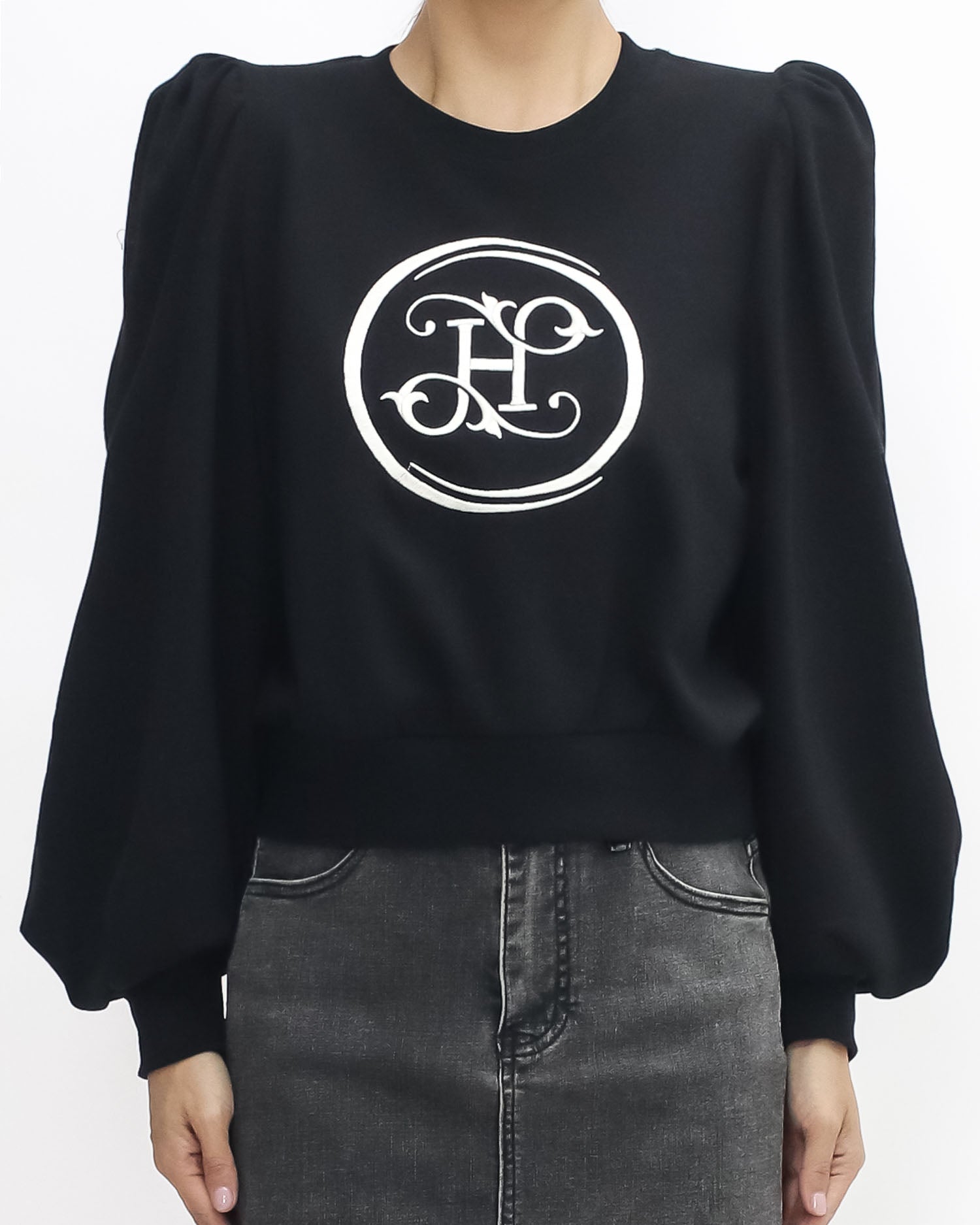 black stitched front puff sleeves sweatshirt *pre-order*
