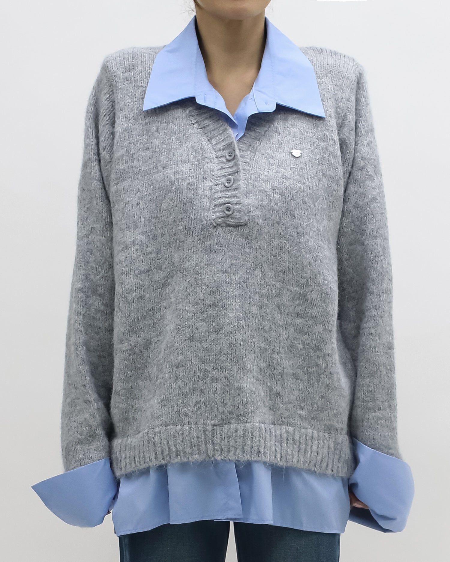 grey w/ blue shirt contrast knitted top