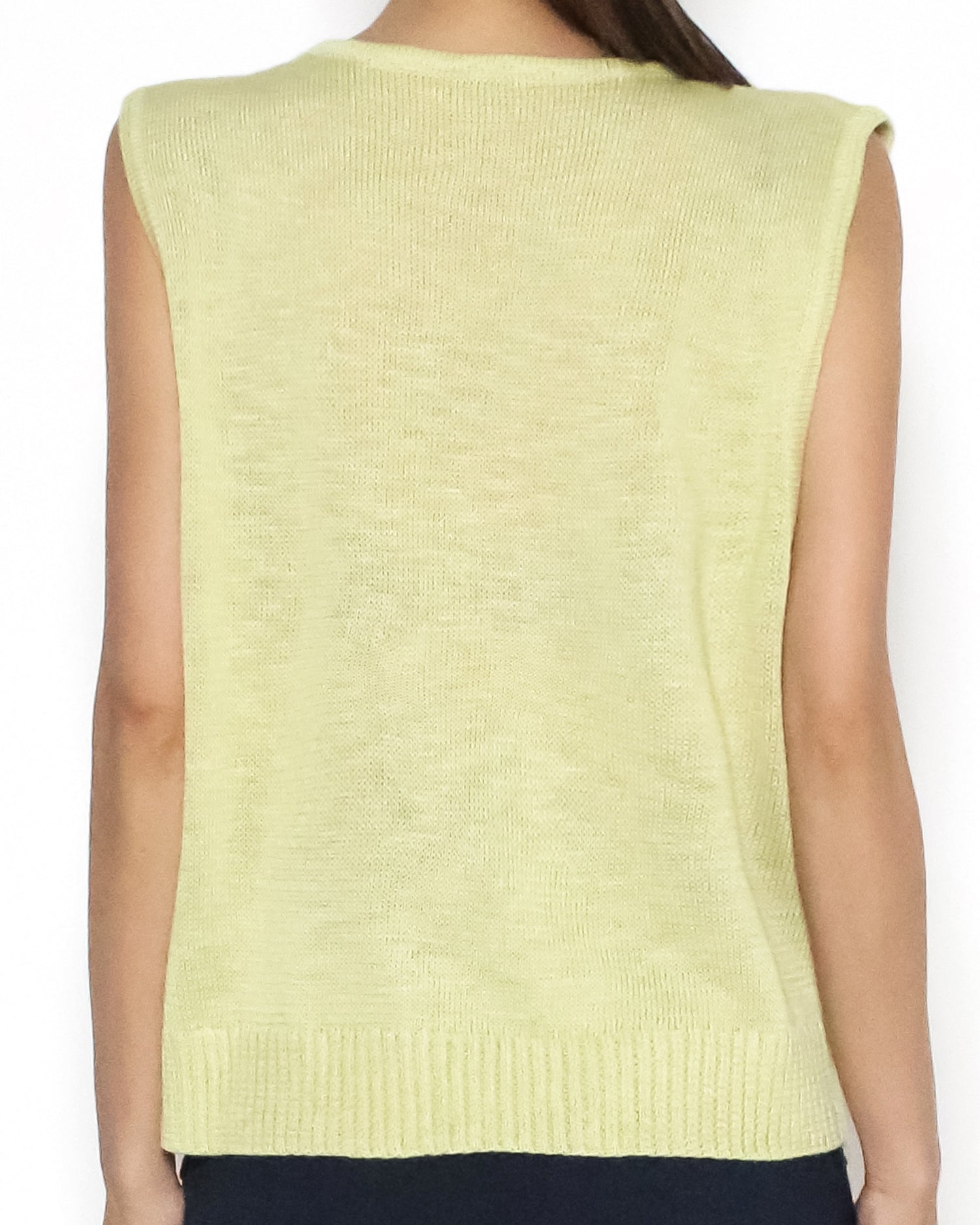 yellow basic fine knitted vest *pre-order*