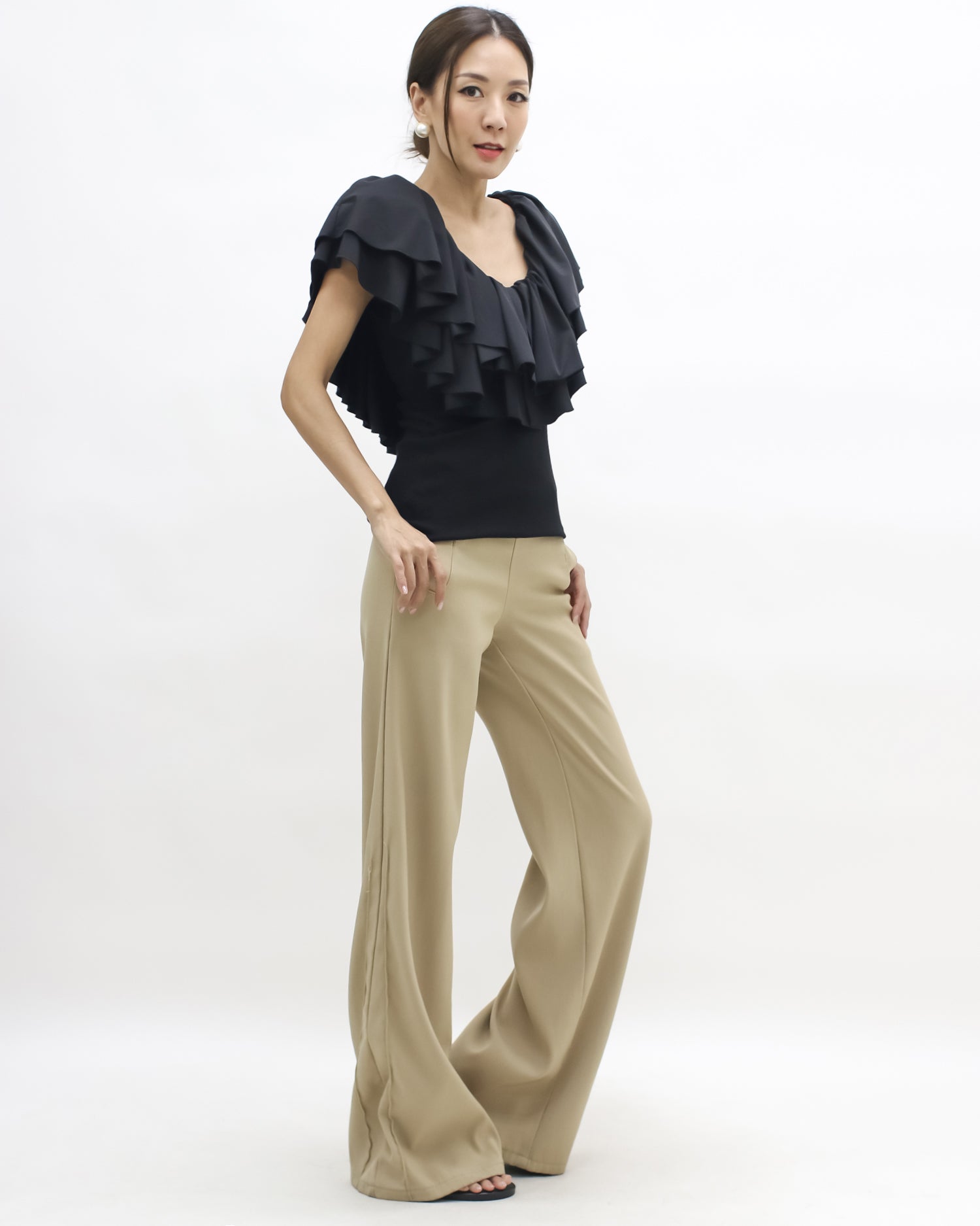 black ruffles chain back vest *pre-order*