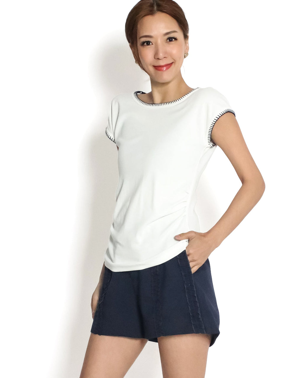 Ivory w/ black stitched trim tee